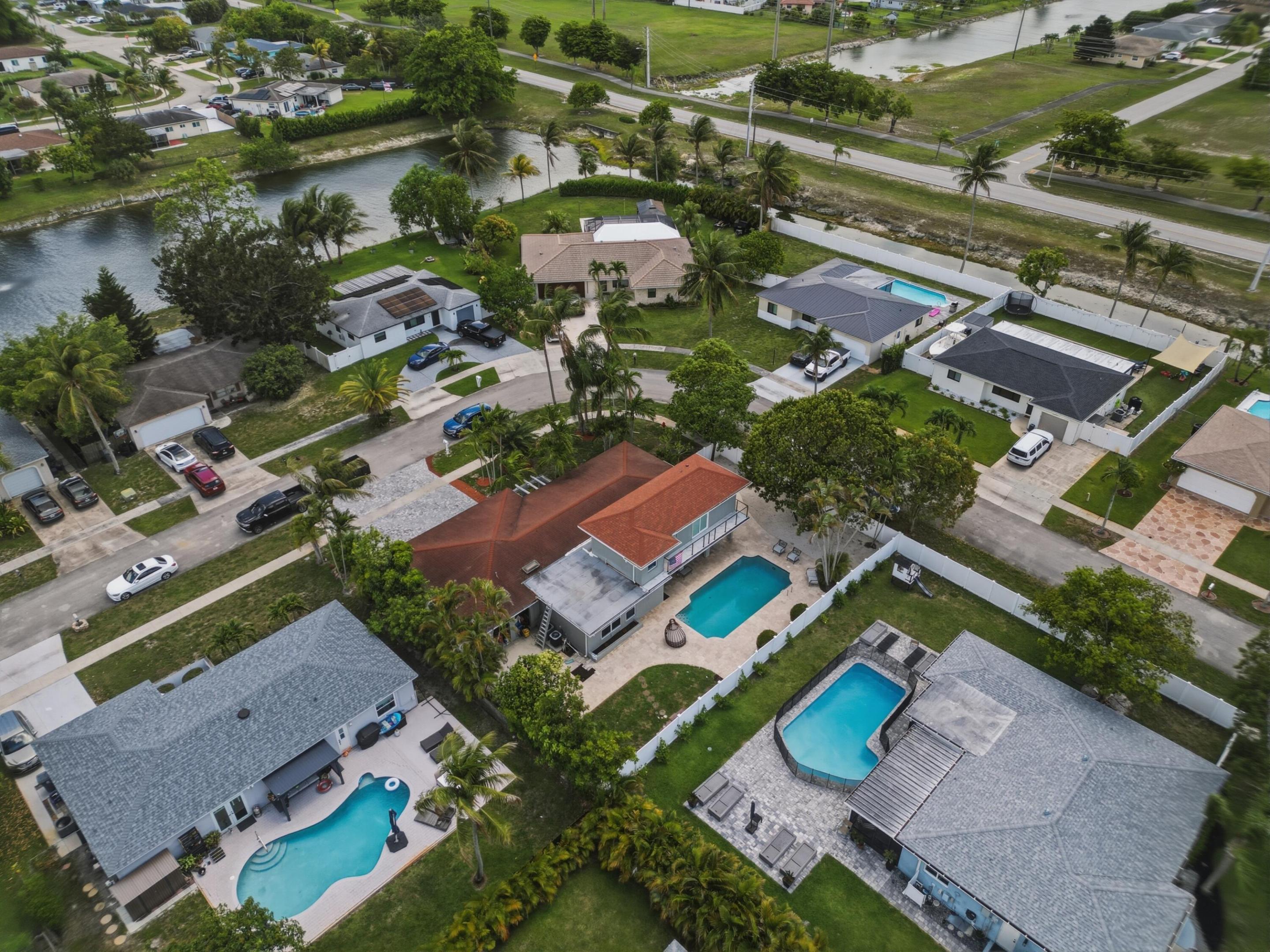 HOLIDAY CITY AT BOCA RATON SEC 5 - Residential