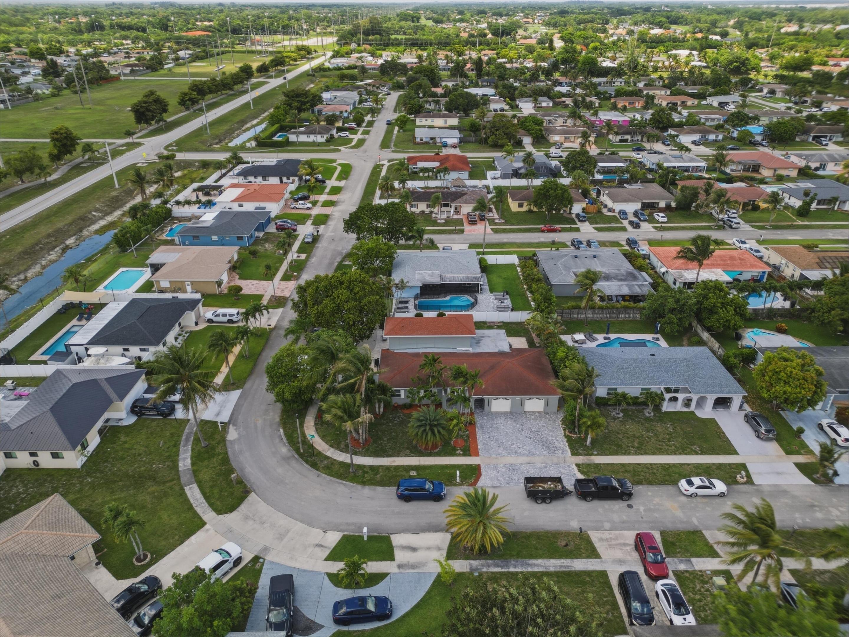 HOLIDAY CITY AT BOCA RATON SEC 5 - Residential