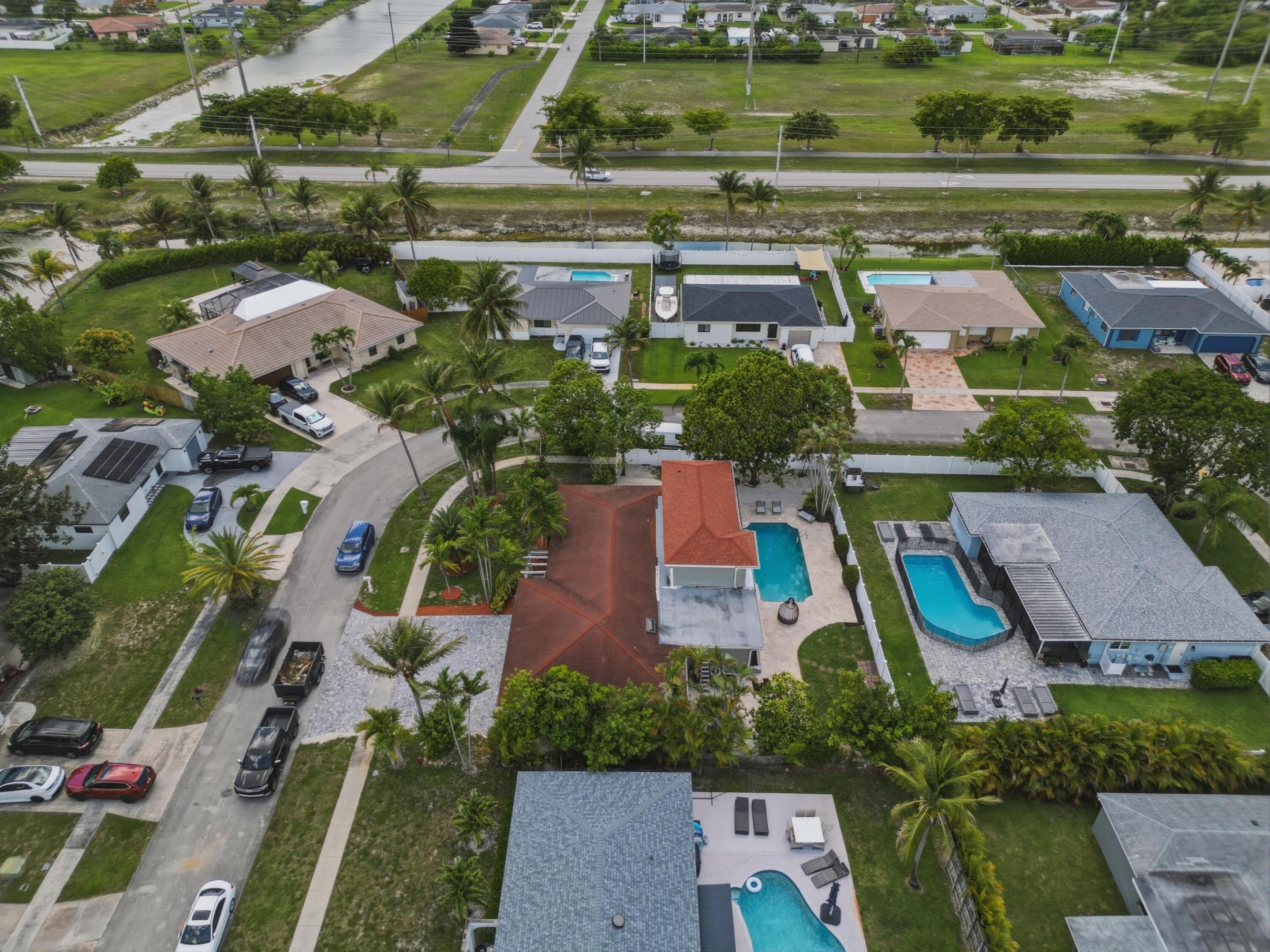 HOLIDAY CITY AT BOCA RATON SEC 5 - Residential