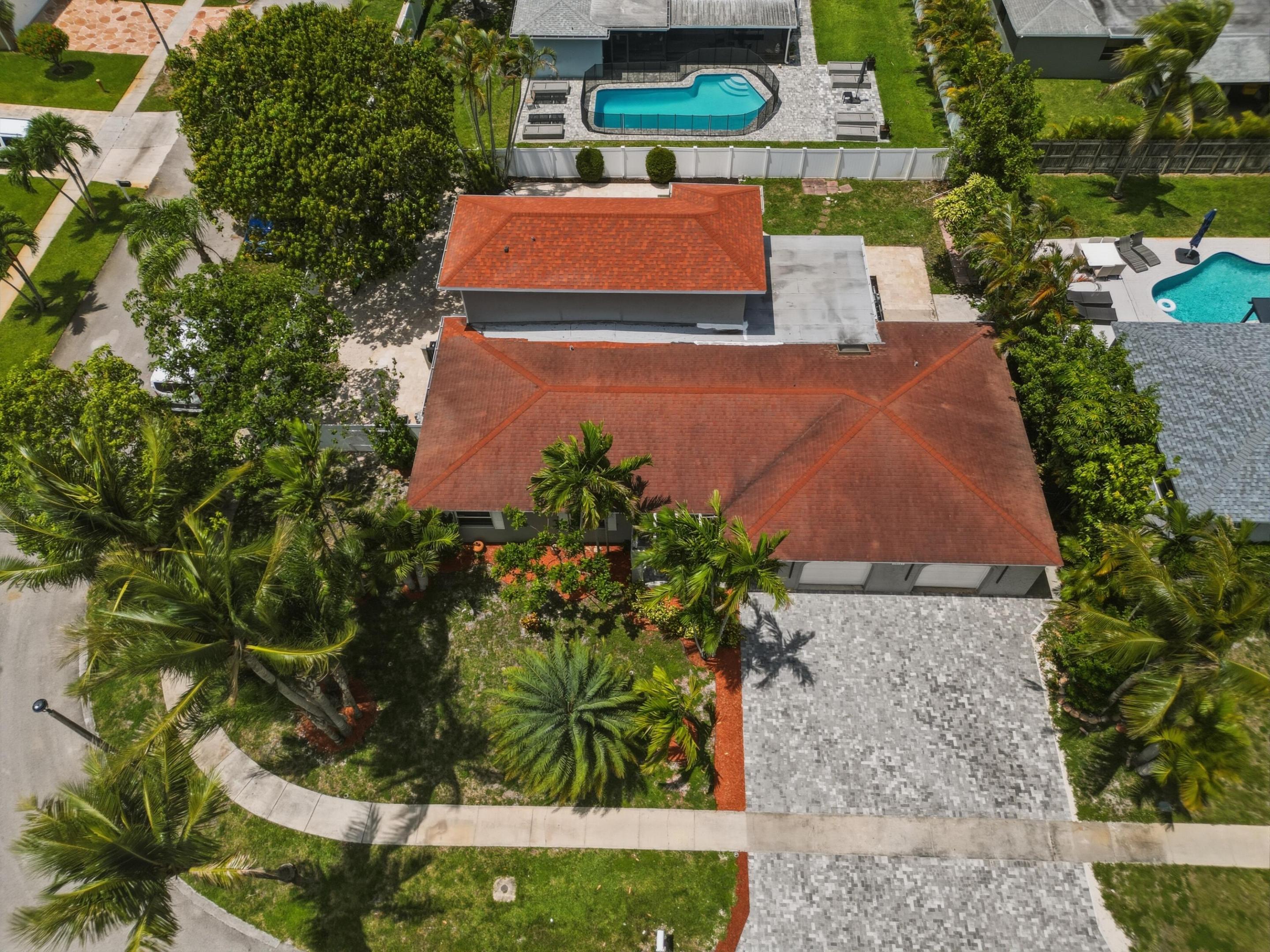 HOLIDAY CITY AT BOCA RATON SEC 5 - Residential
