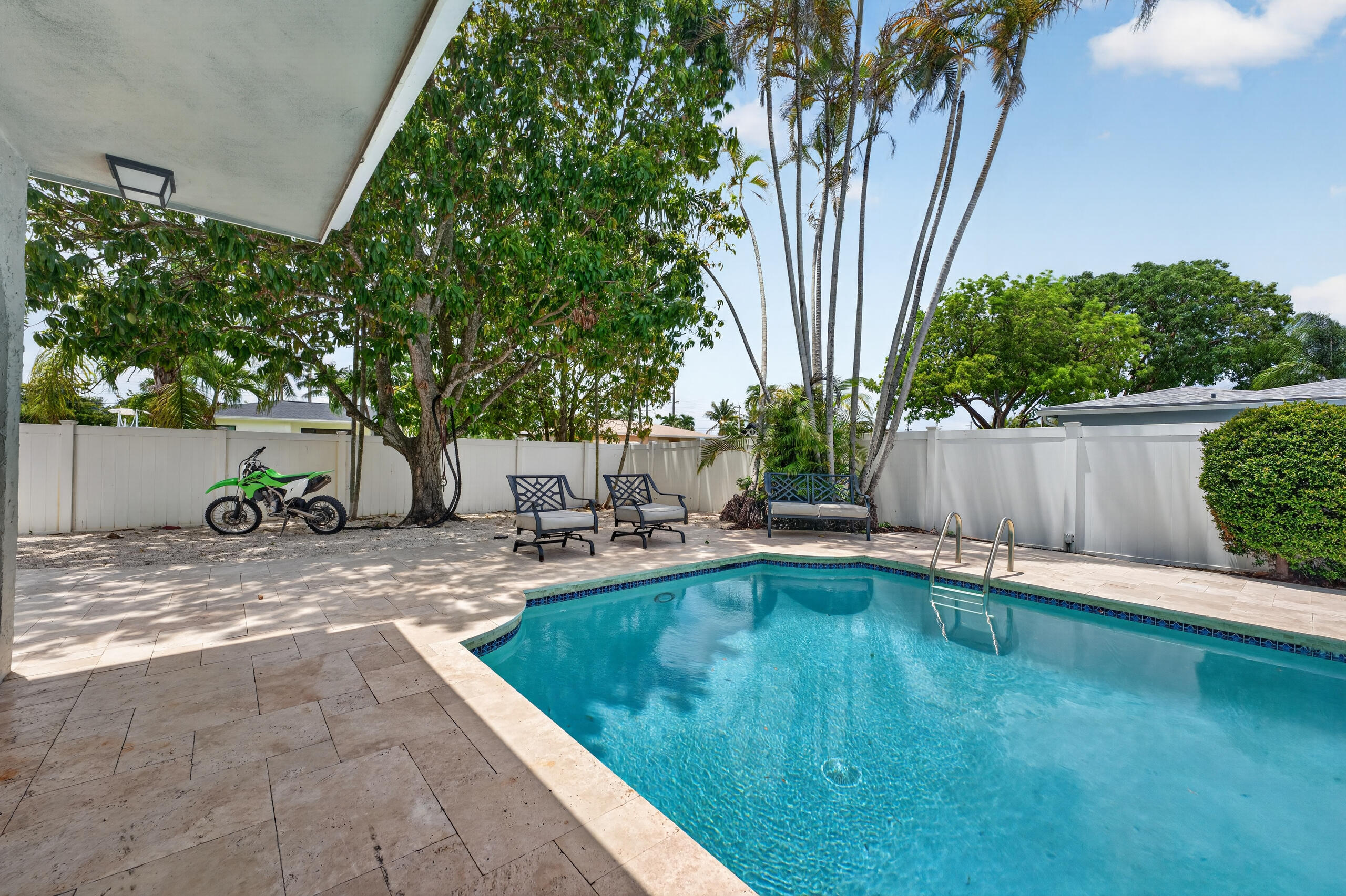 HOLIDAY CITY AT BOCA RATON SEC 5 - Residential