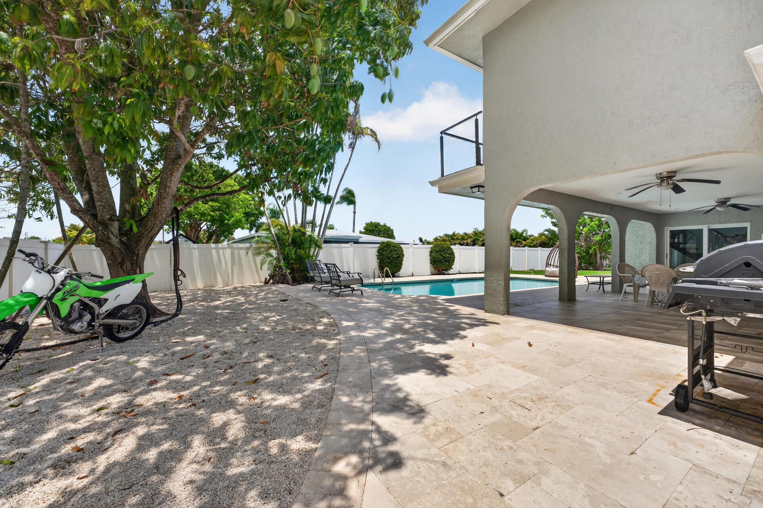 HOLIDAY CITY AT BOCA RATON SEC 5 - Residential