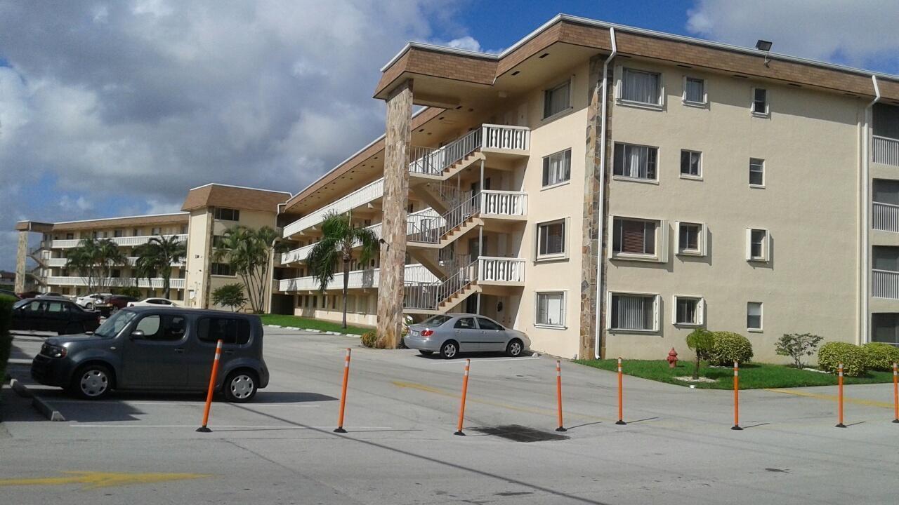 VILLAGE GREEN SUSSEX CONDO - Residential
