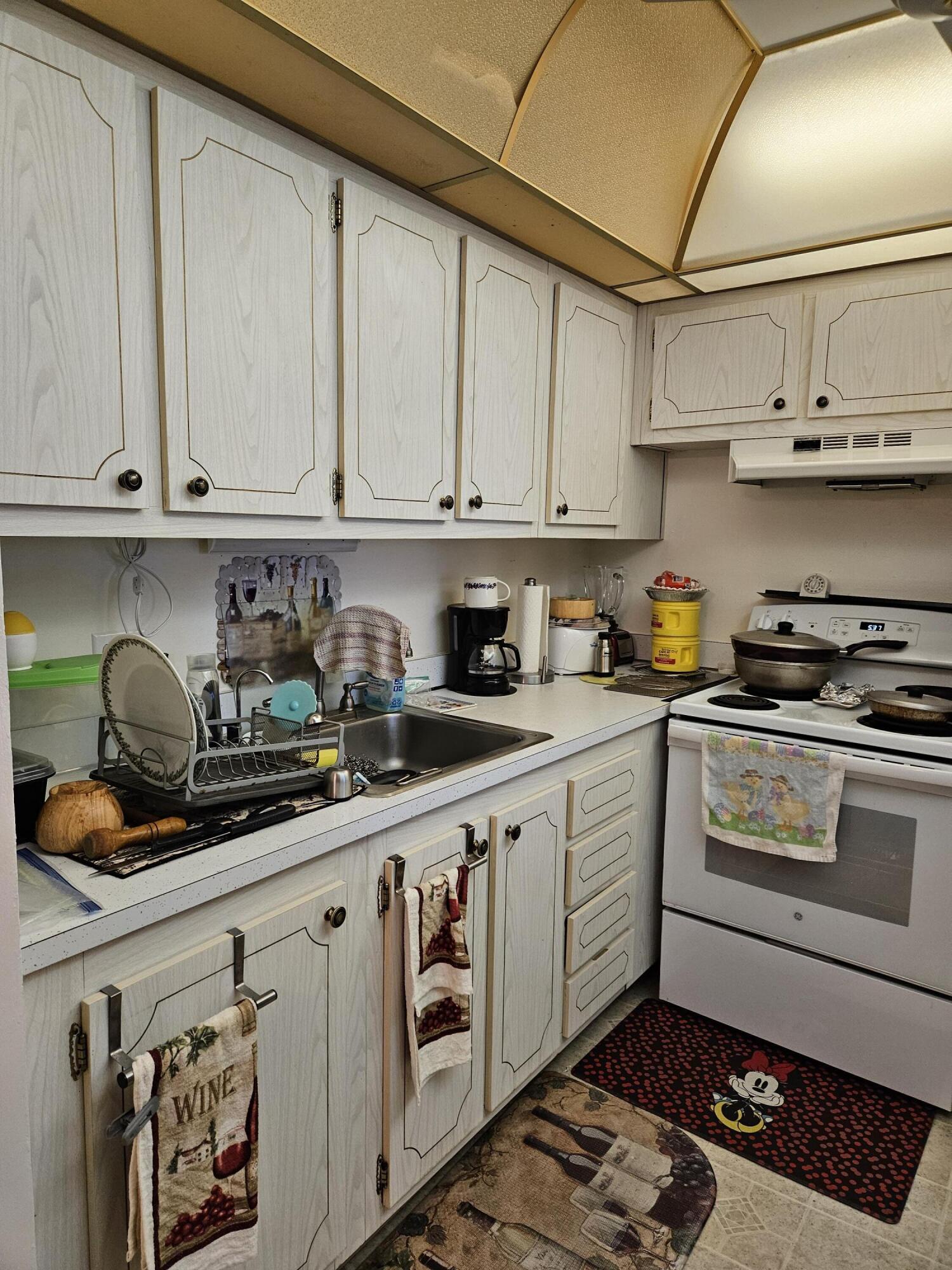 VILLAGE GREEN SUSSEX CONDO - Residential