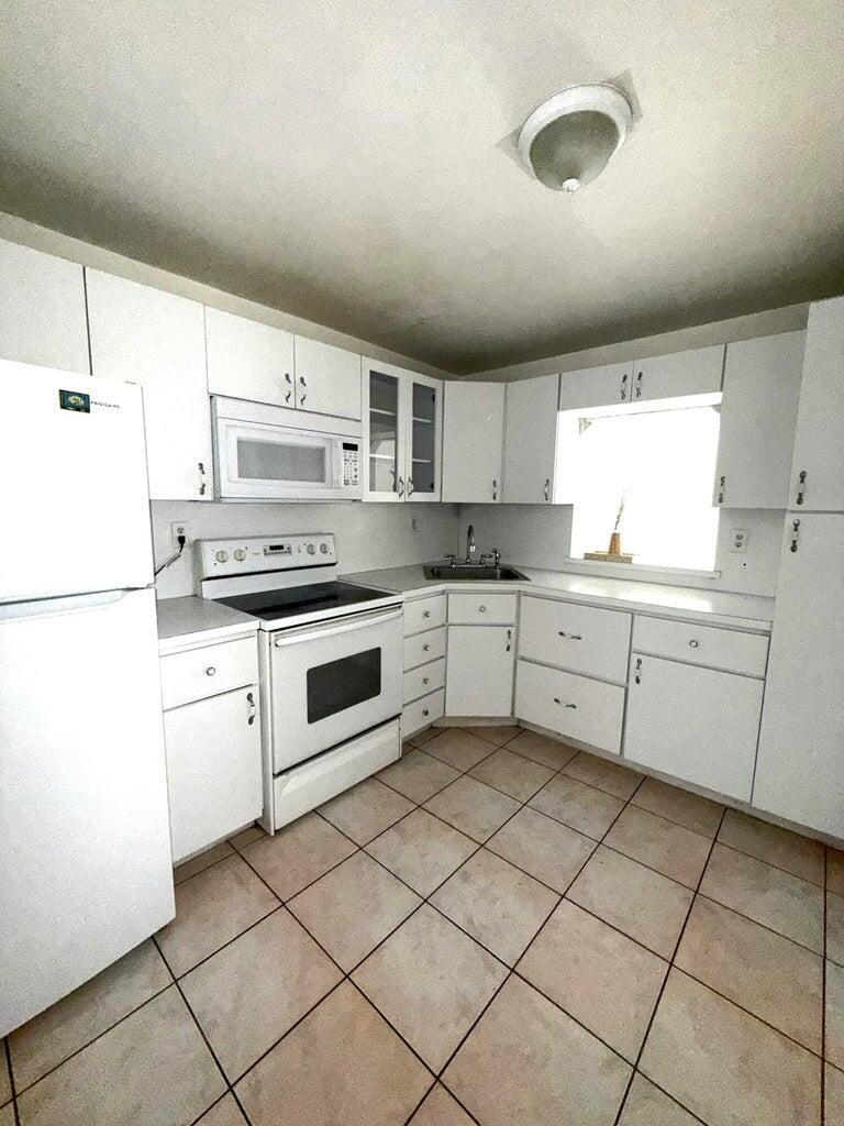 Byron East Condo - Residential