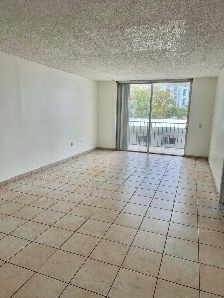 Byron East Condo - Residential