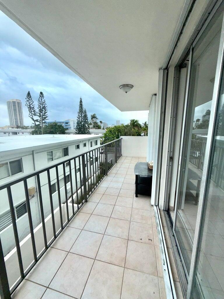 Byron East Condo - Residential
