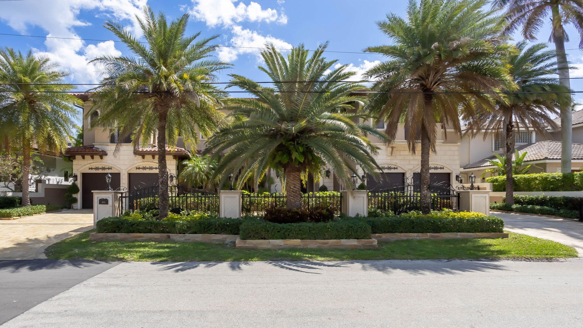 VENETIAN ISLES 1ST SEC - Residential