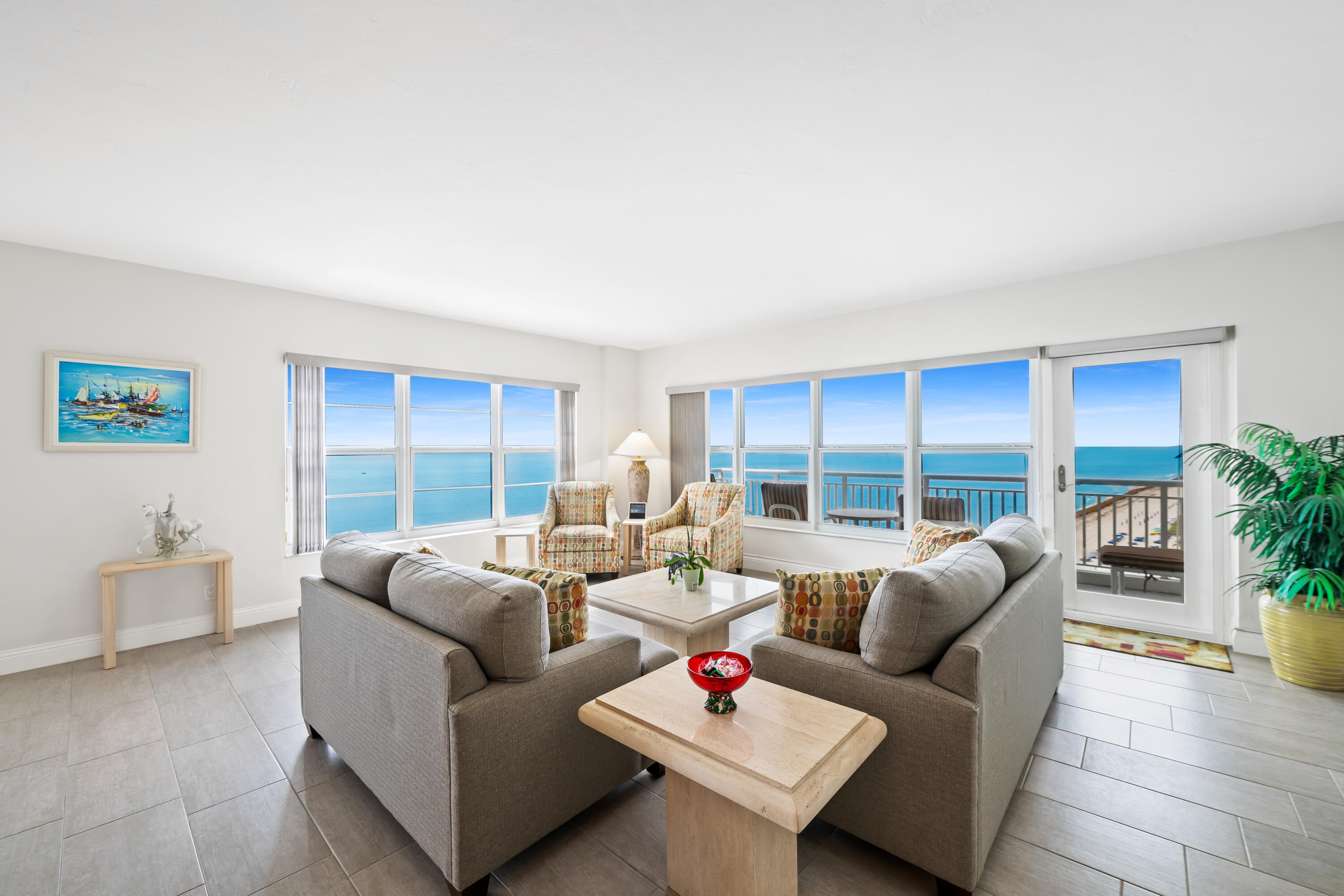 REGENCY TOWER CONDO - Residential