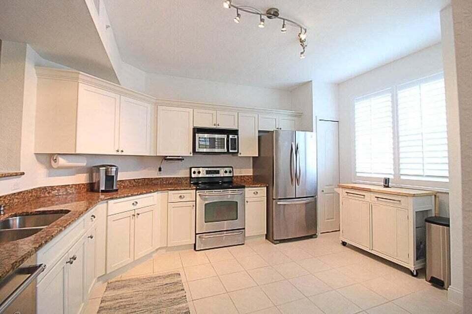 LEGACY PLACE - Residential Lease