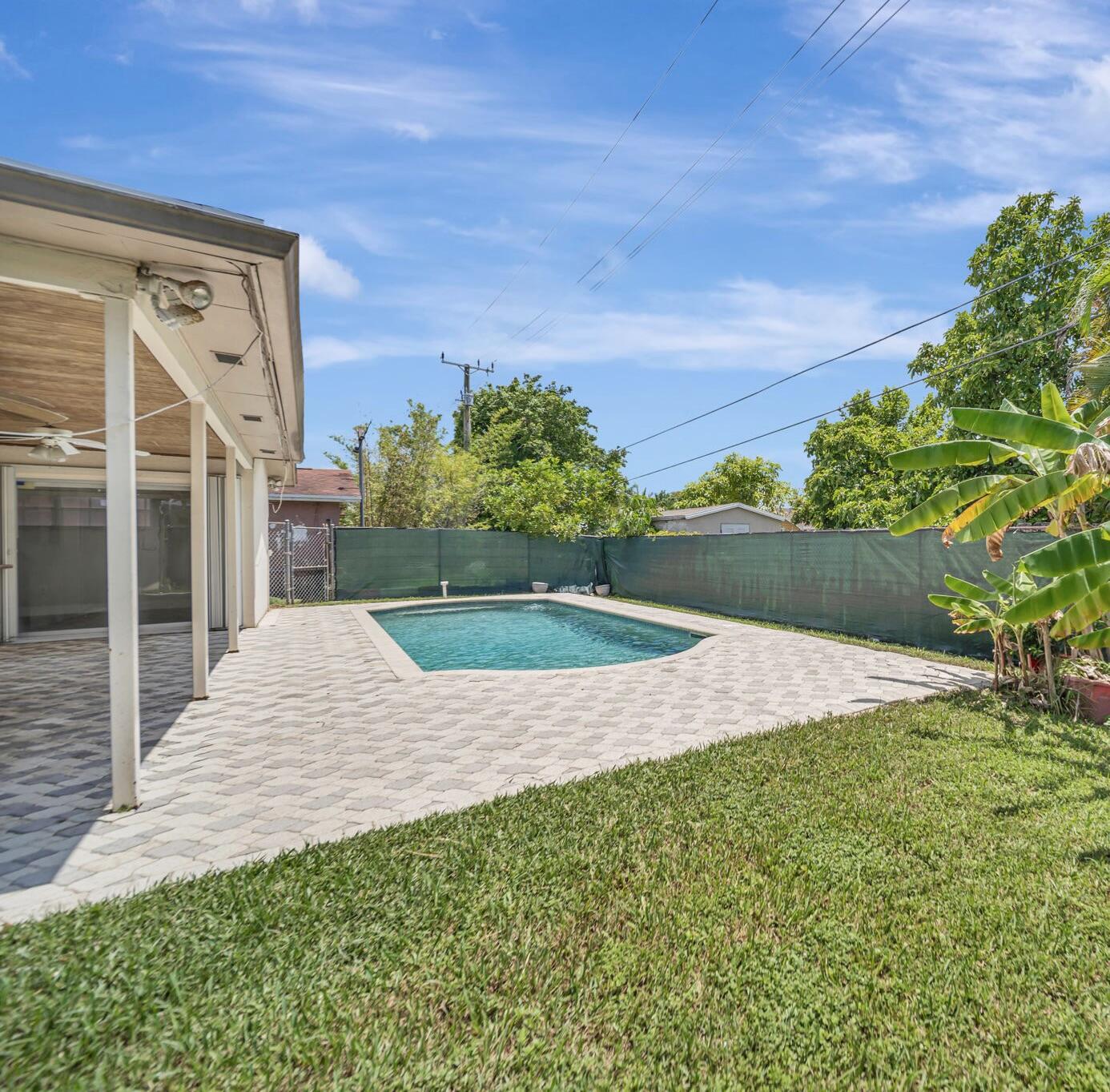 SUNRISE GOLF VILLAGE SEC 21 - Residential