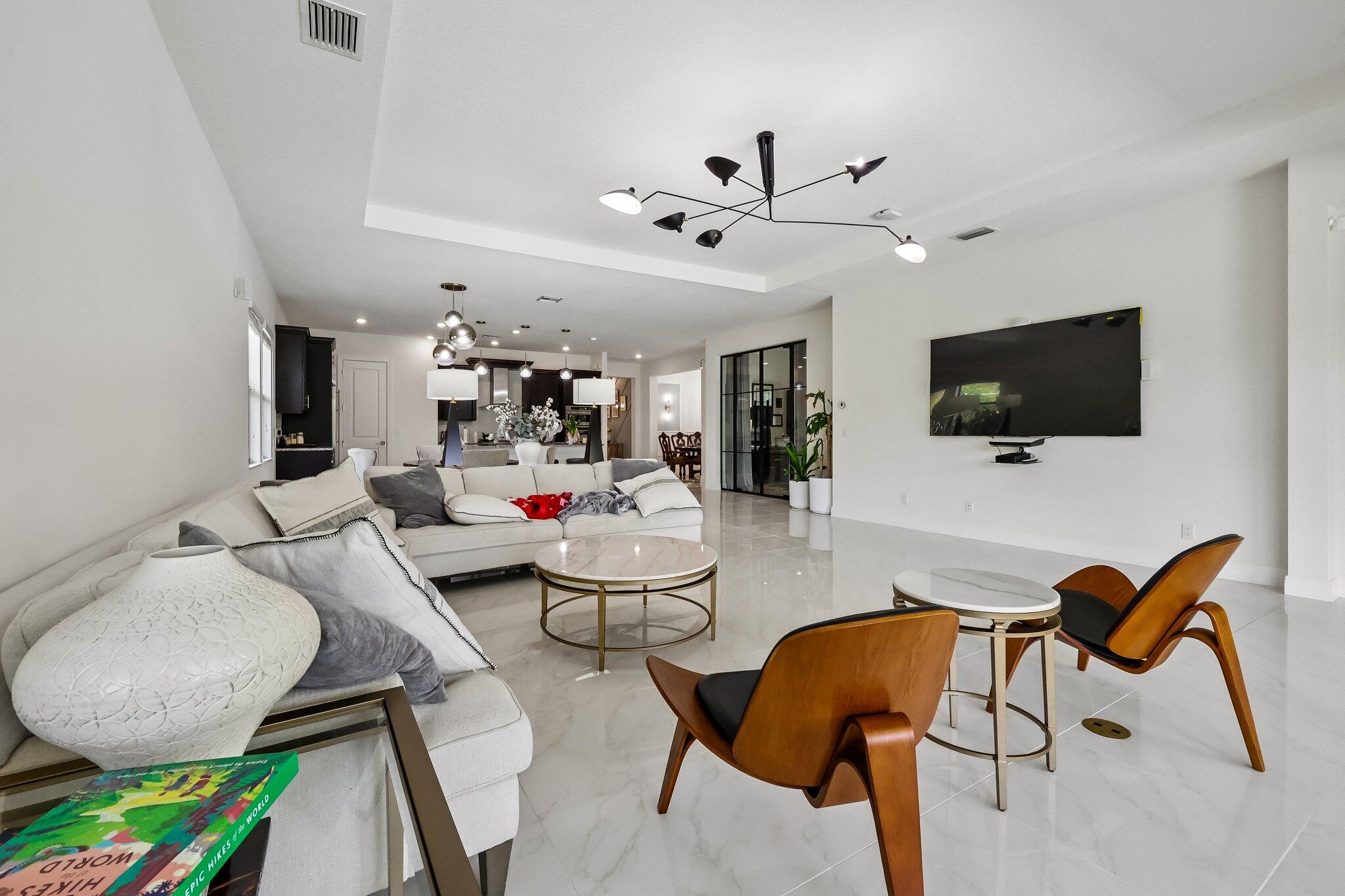 PARKLAND BAY - Residential