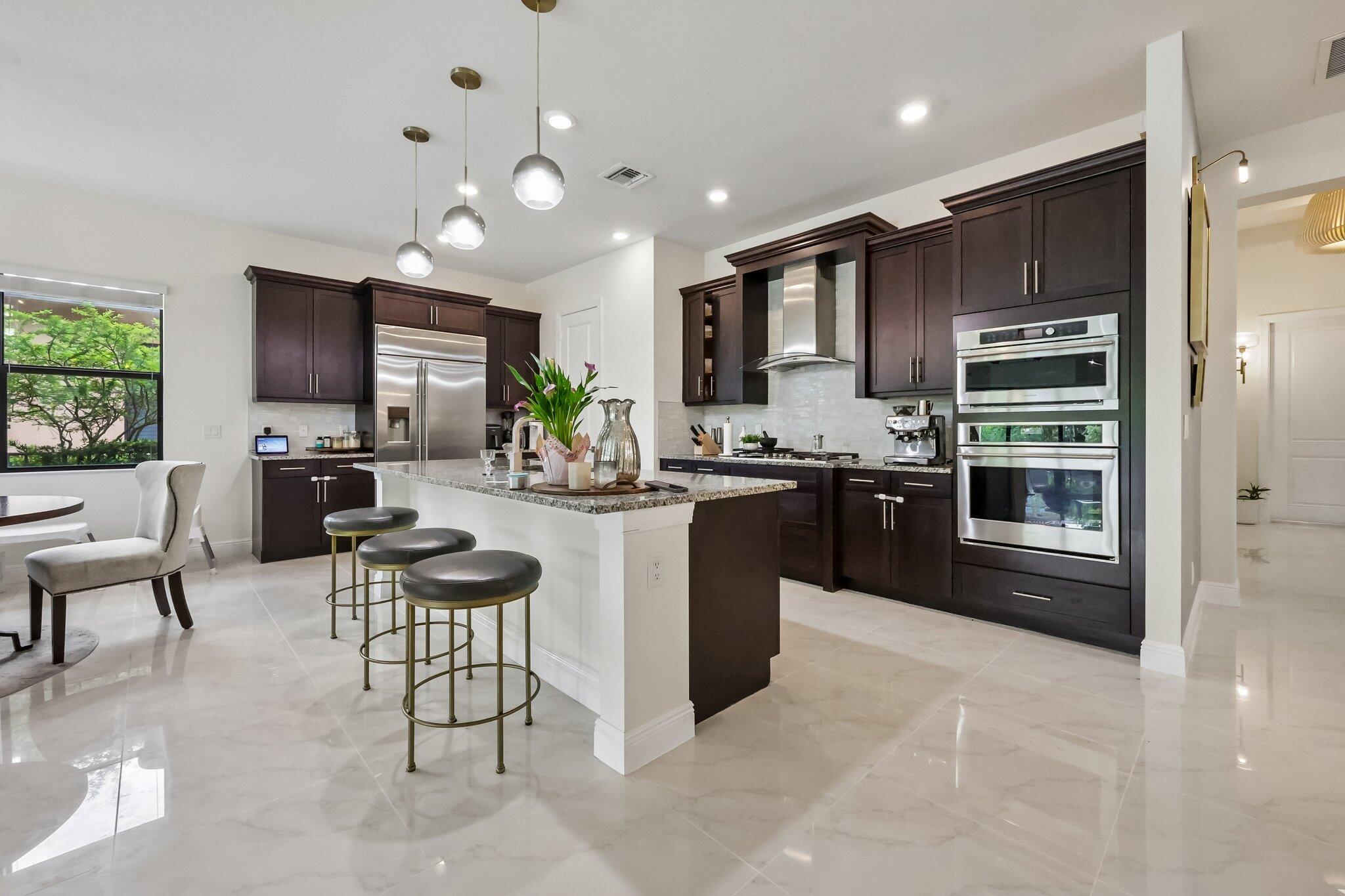 PARKLAND BAY - Residential