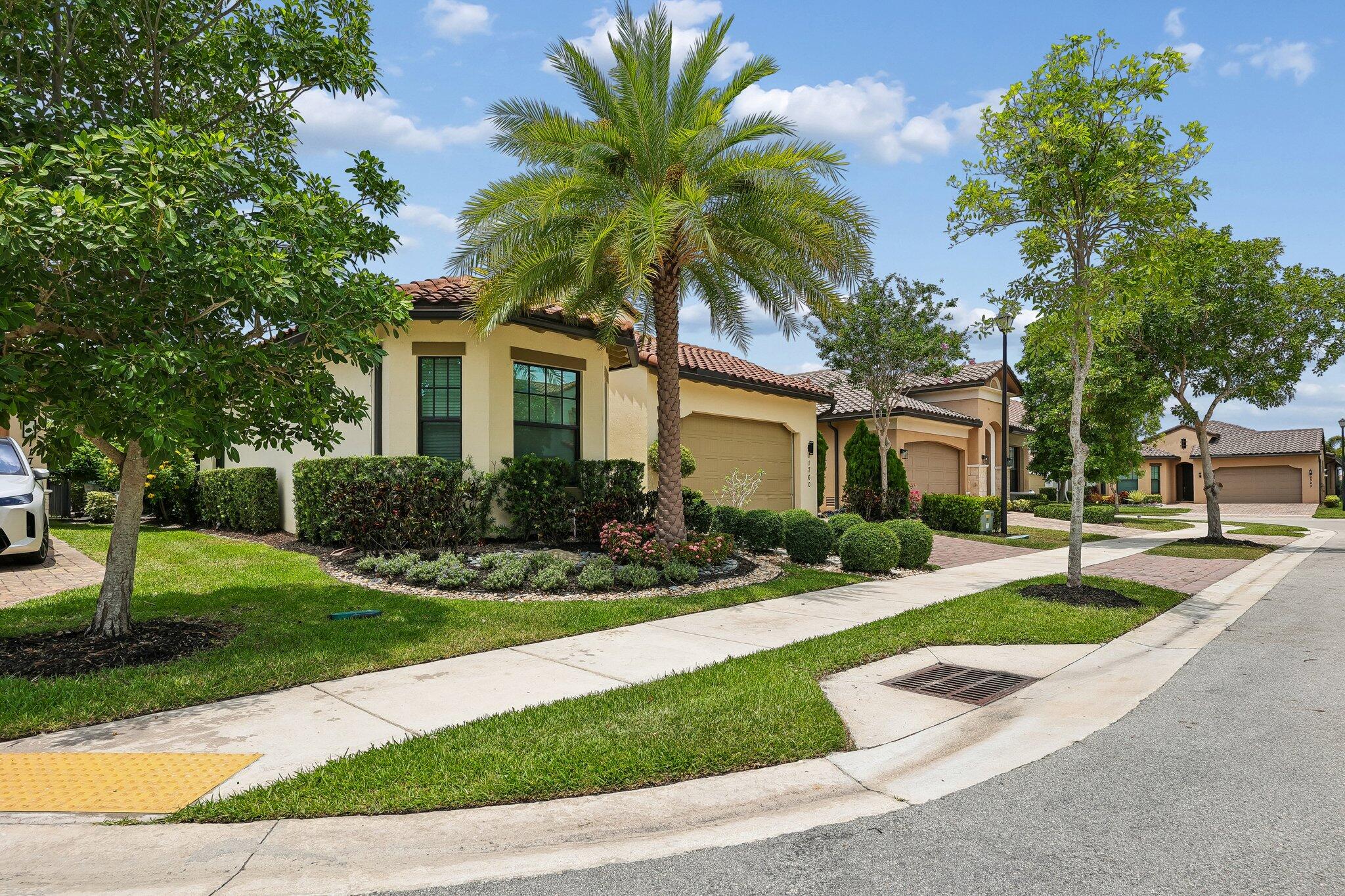 PARKLAND BAY - Residential