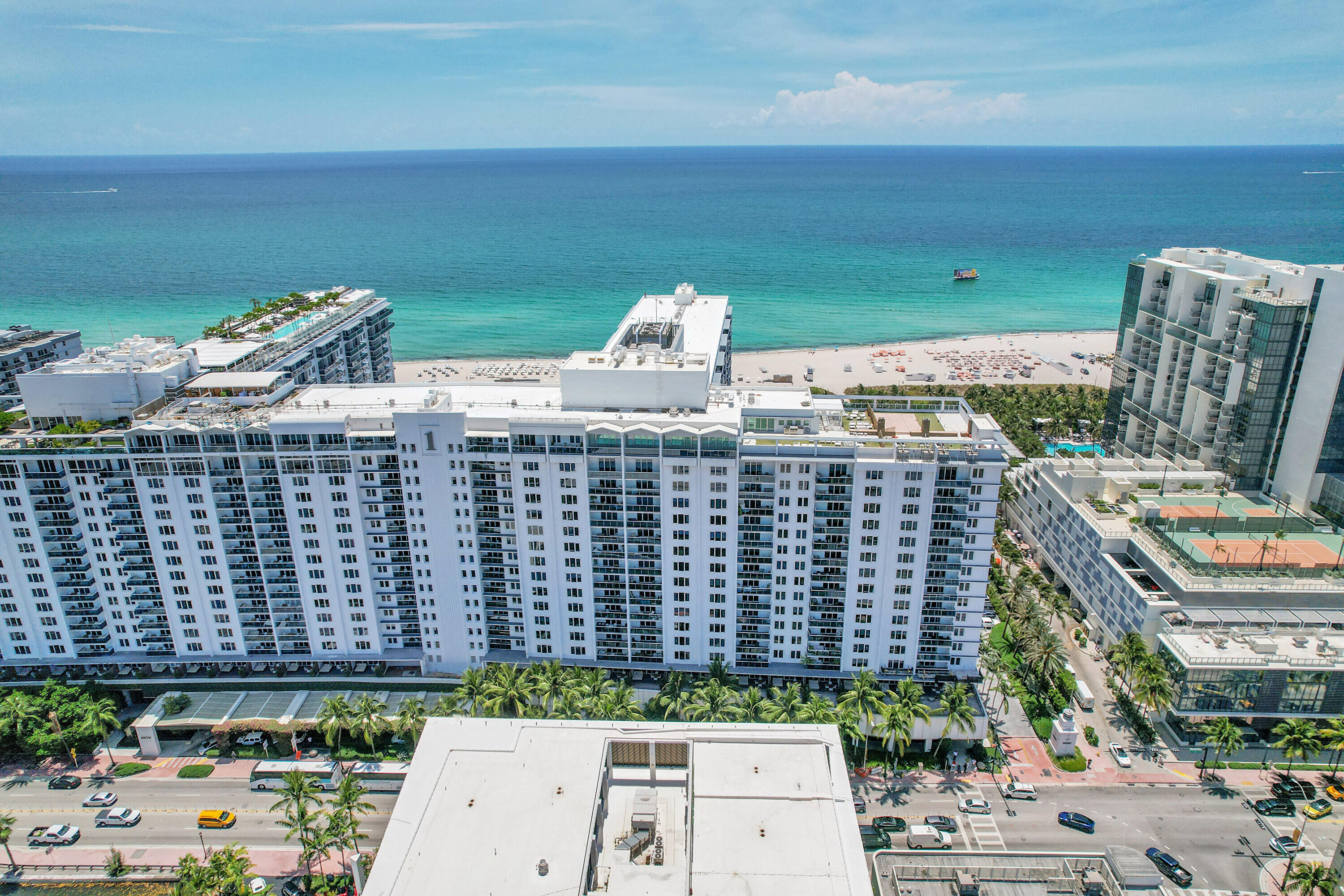 RONEY PALACE CONDO - Residential