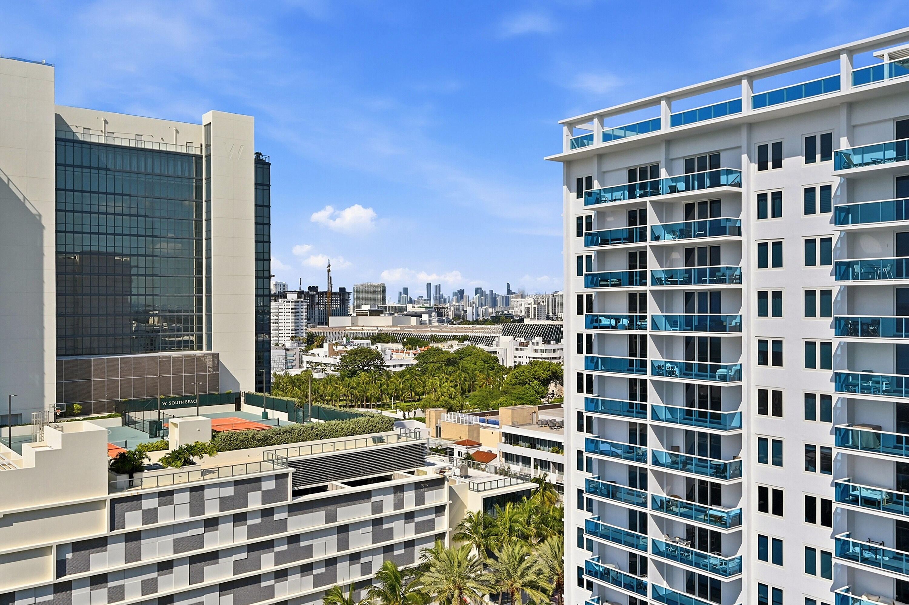 RONEY PALACE CONDO - Residential