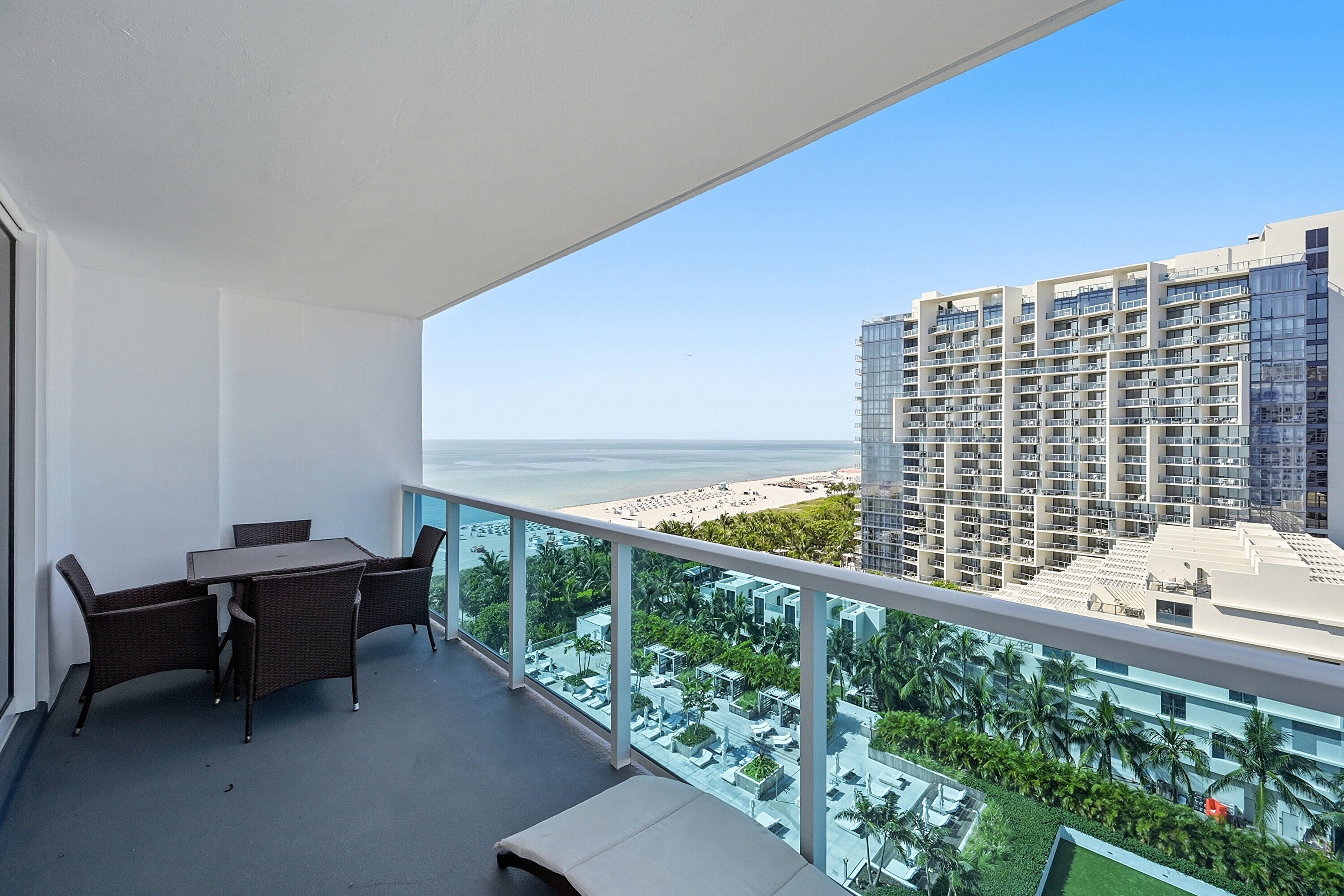 RONEY PALACE CONDO - Residential