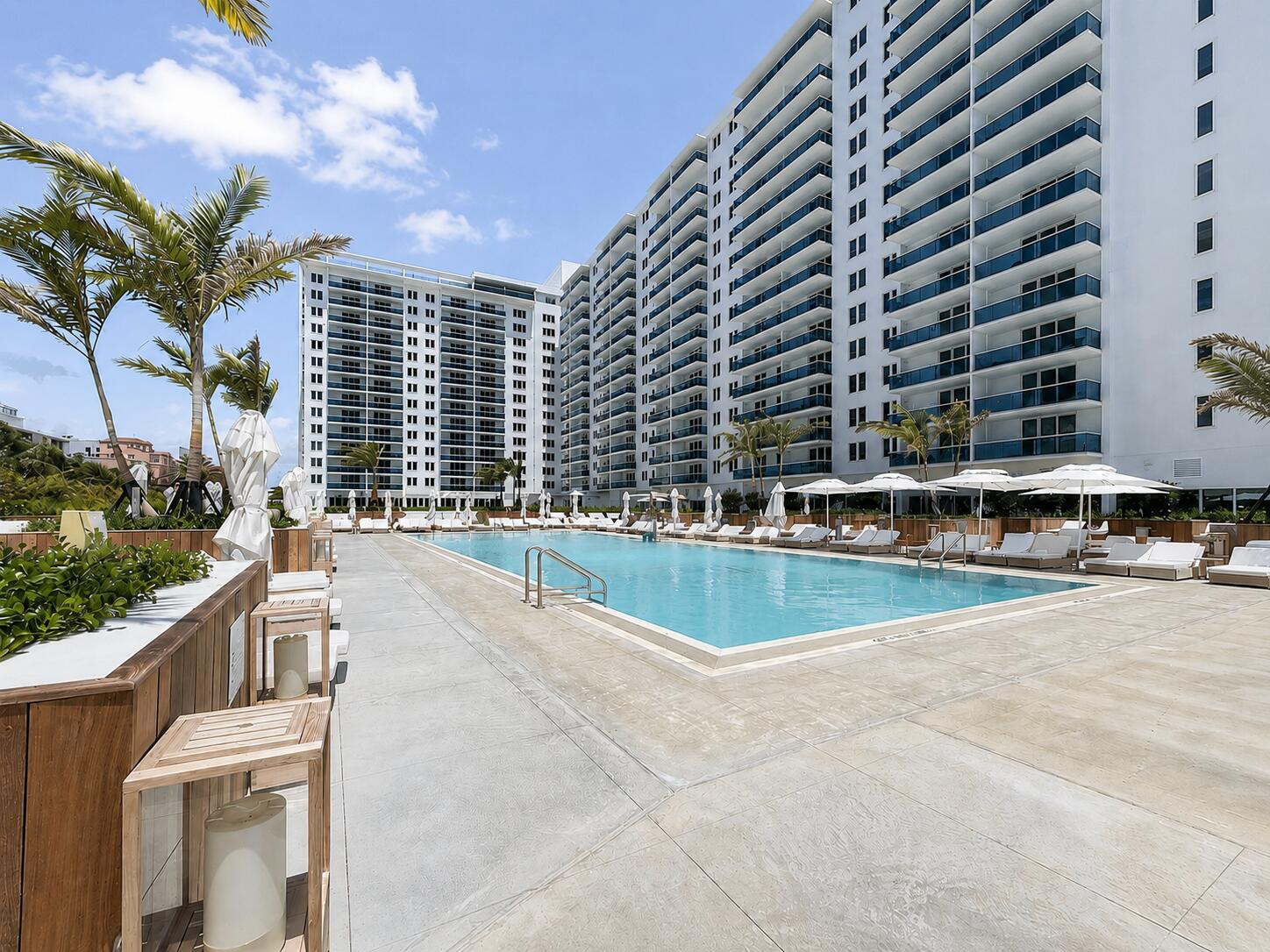 RONEY PALACE CONDO - Residential