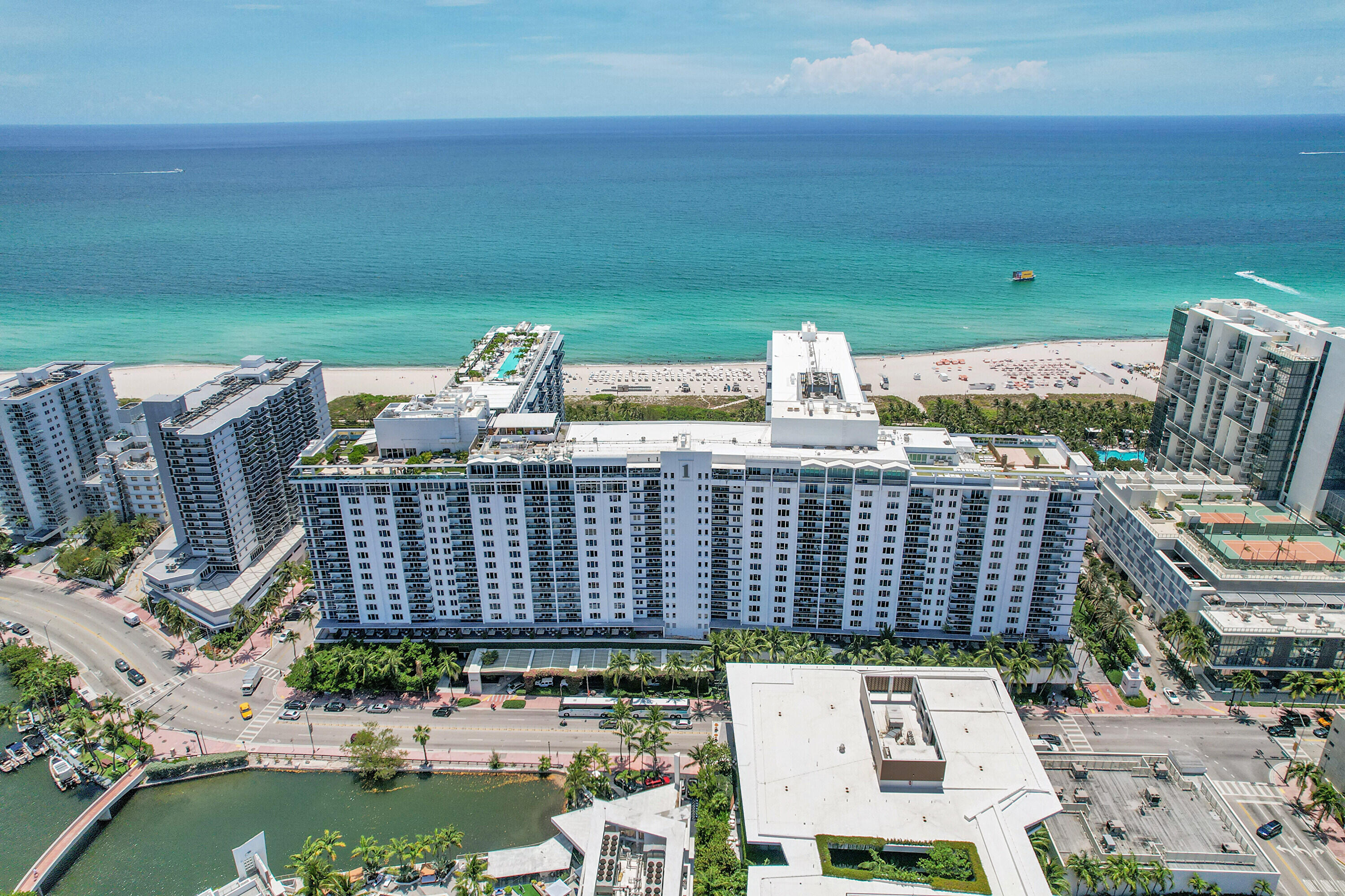 RONEY PALACE CONDO - Residential