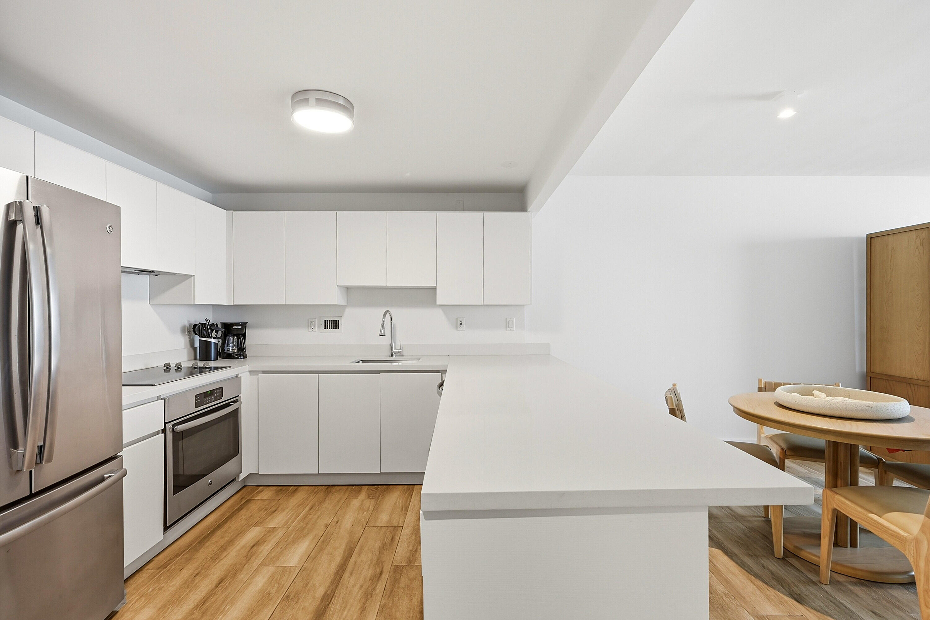 RONEY PALACE CONDO - Residential