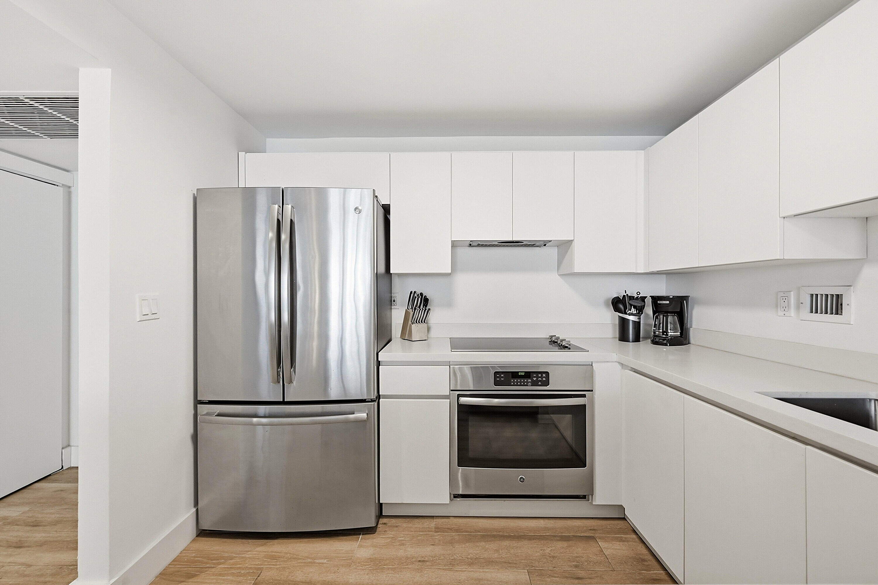 RONEY PALACE CONDO - Residential