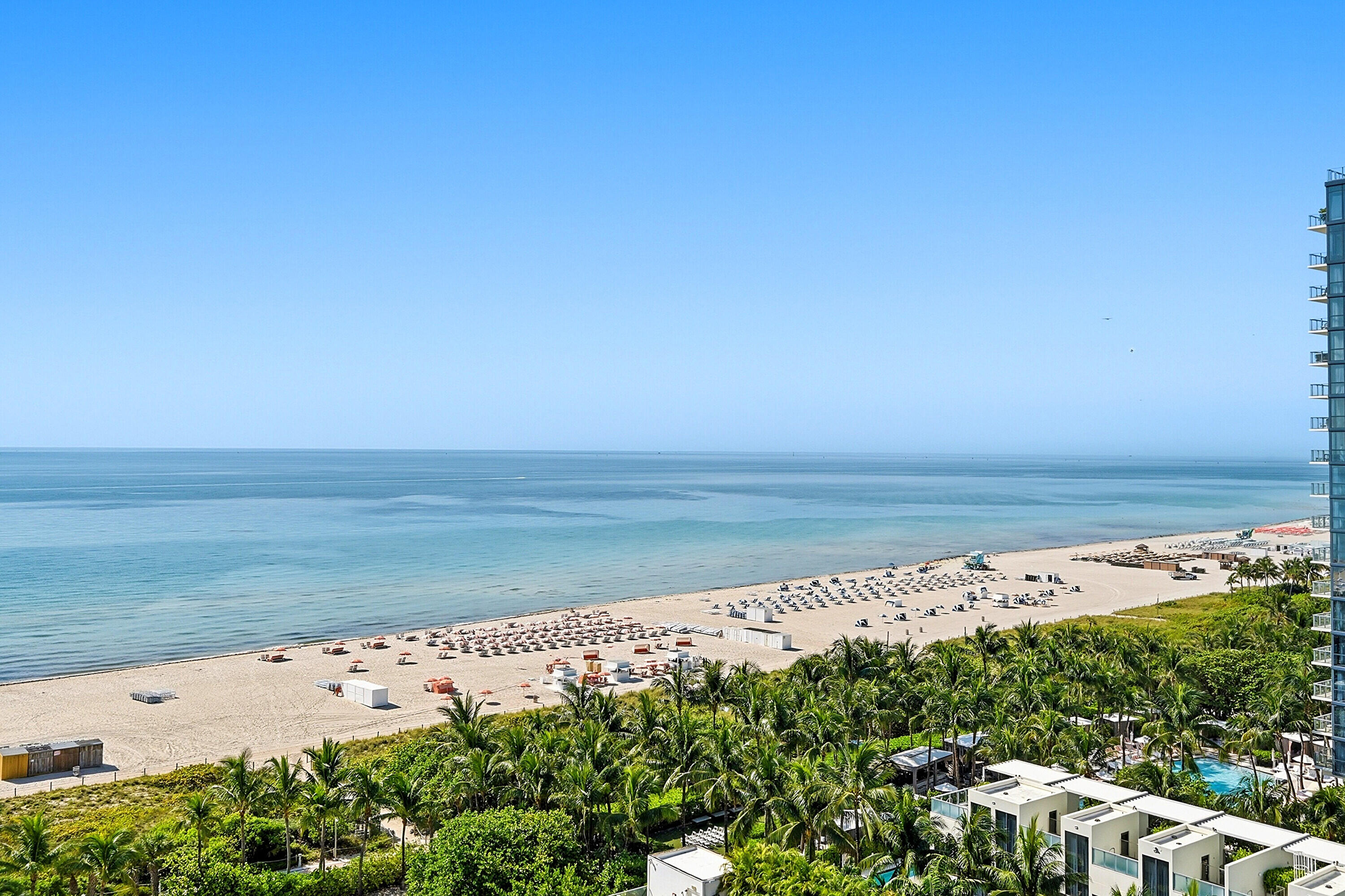 RONEY PALACE CONDO - Residential