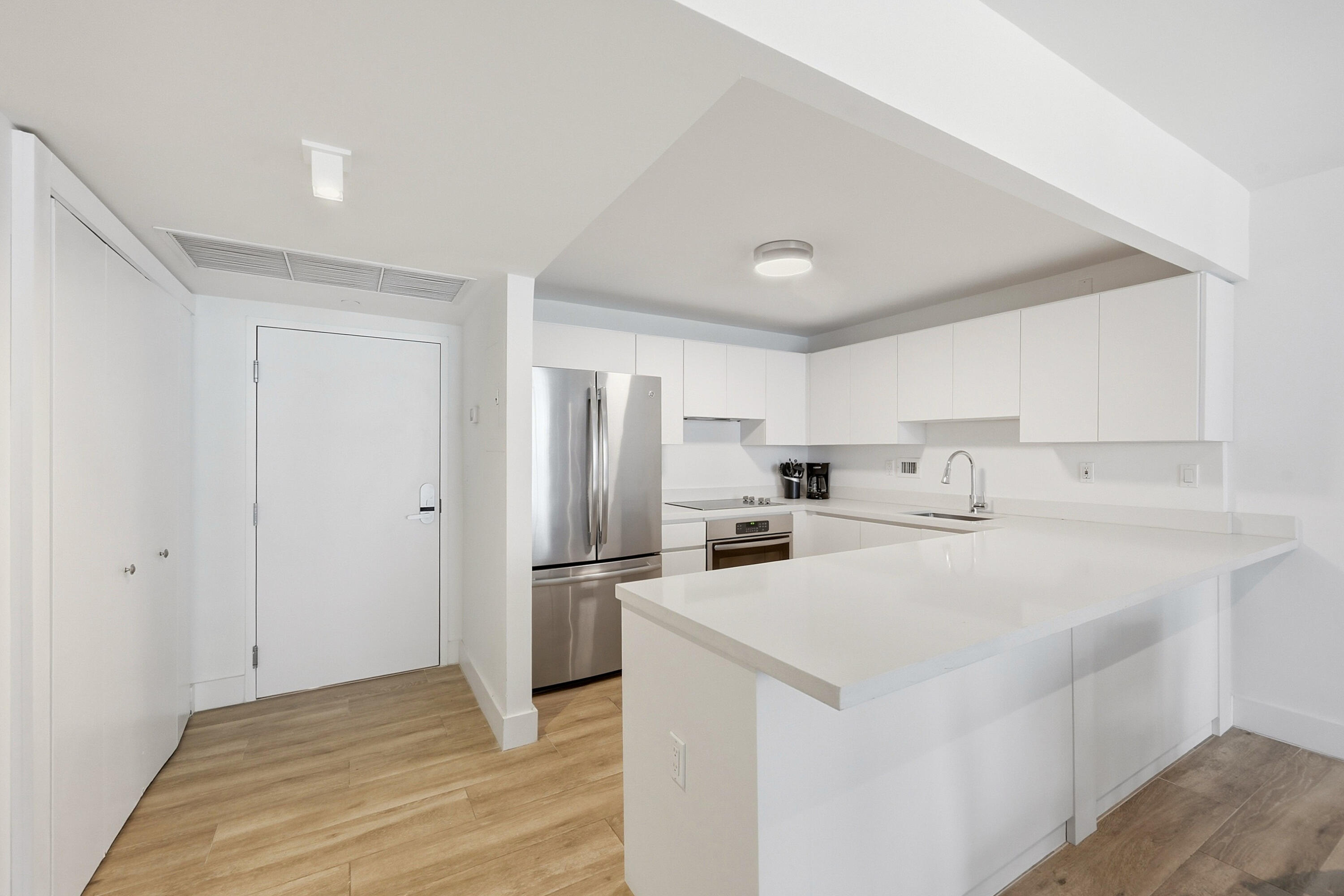 RONEY PALACE CONDO - Residential