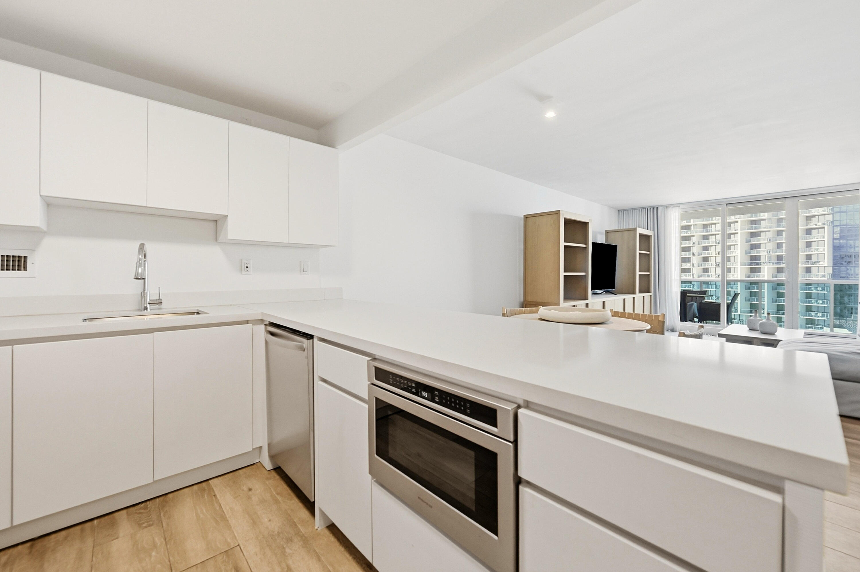 RONEY PALACE CONDO - Residential