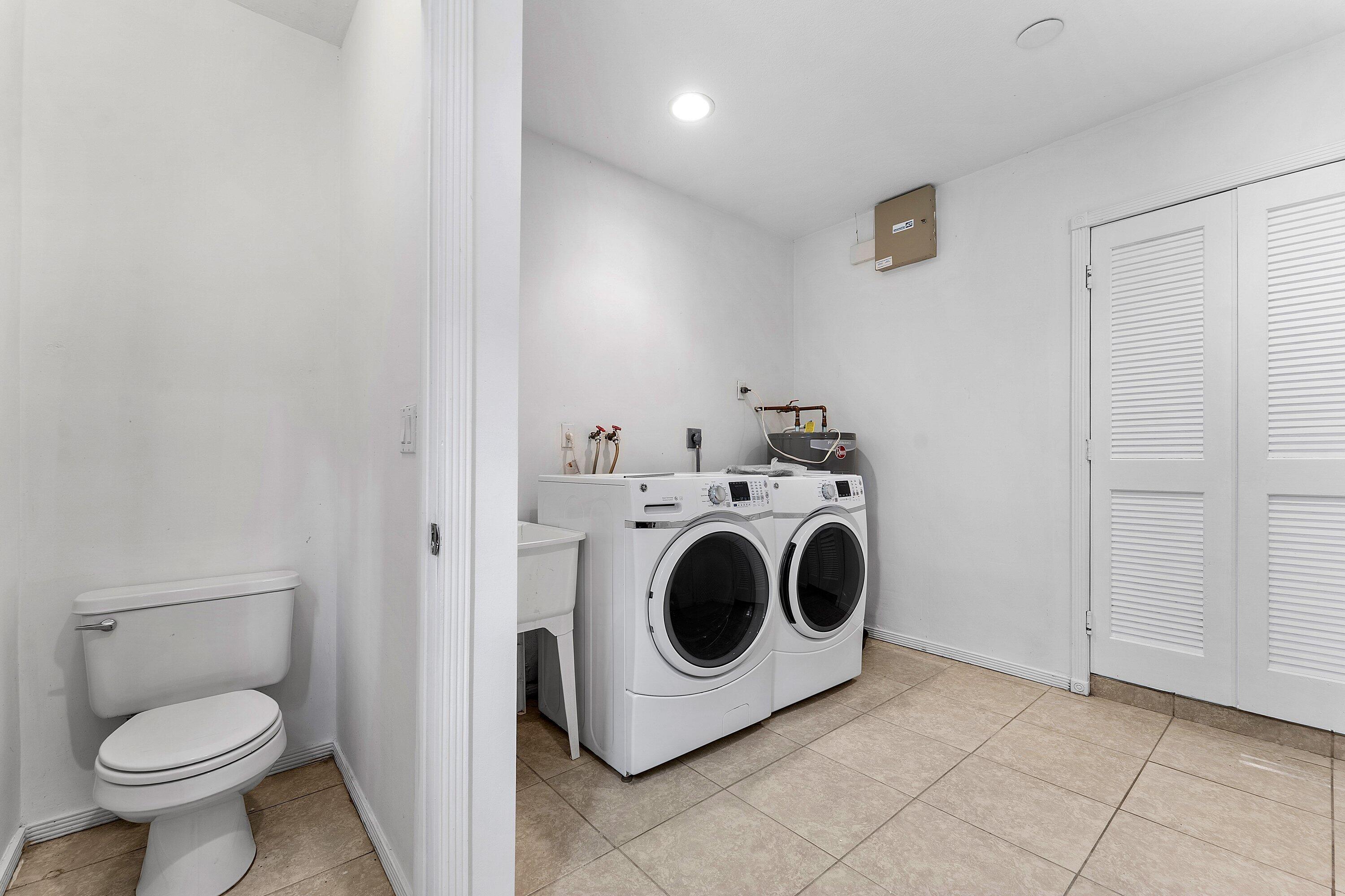 PALM BEACH FARMS CO 3 - Residential
