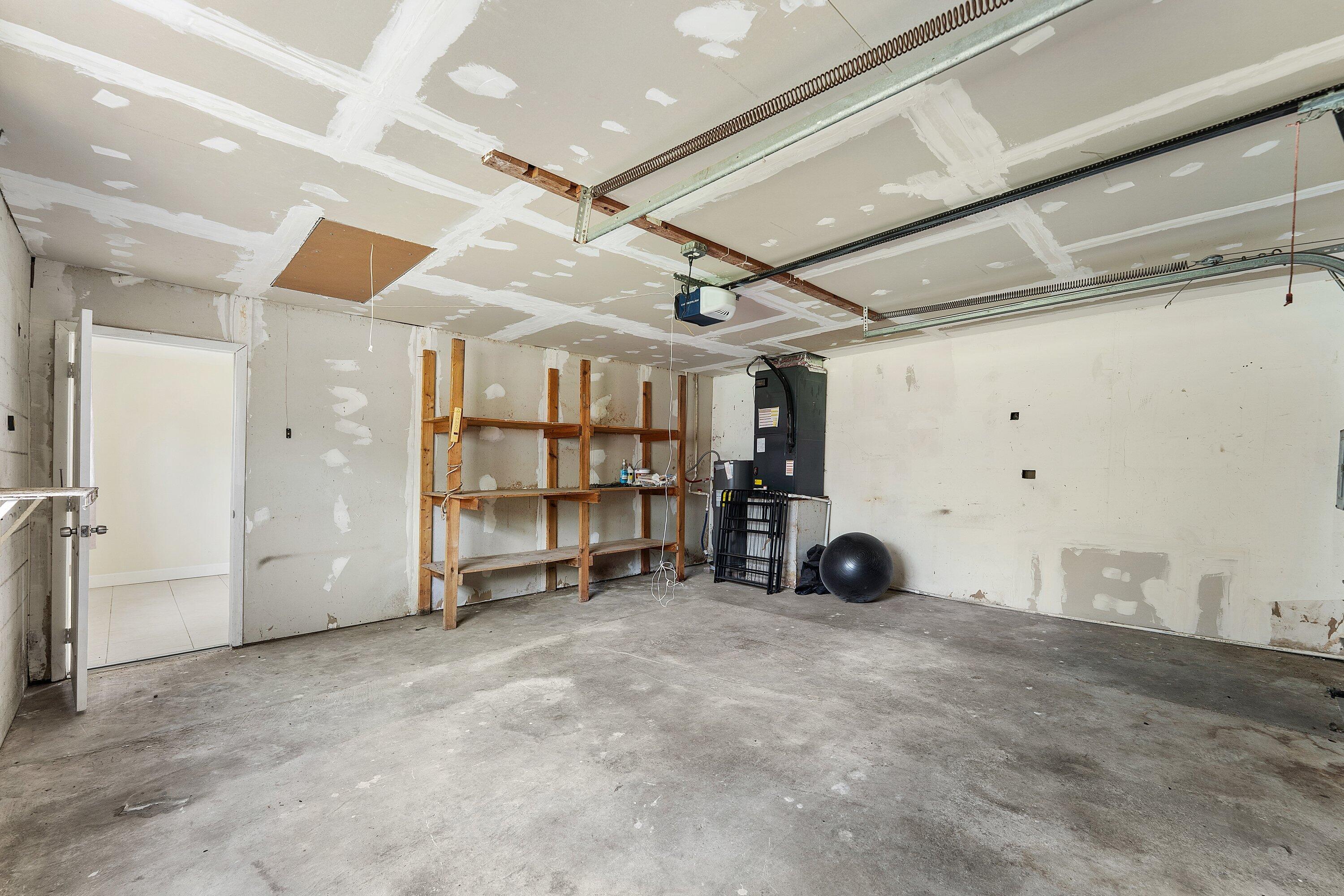 PALM BEACH FARMS CO 3 - Residential