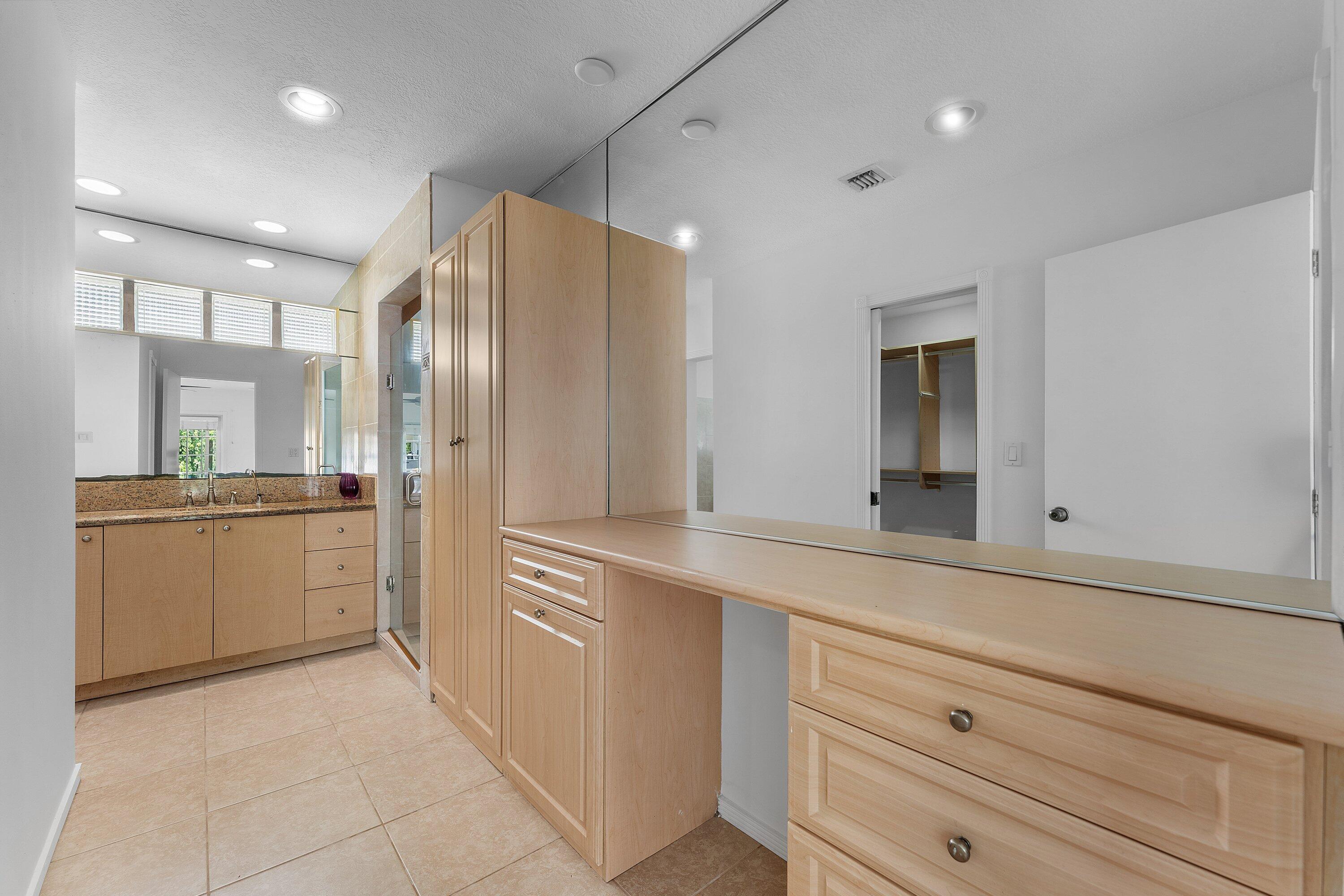 PALM BEACH FARMS CO 3 - Residential