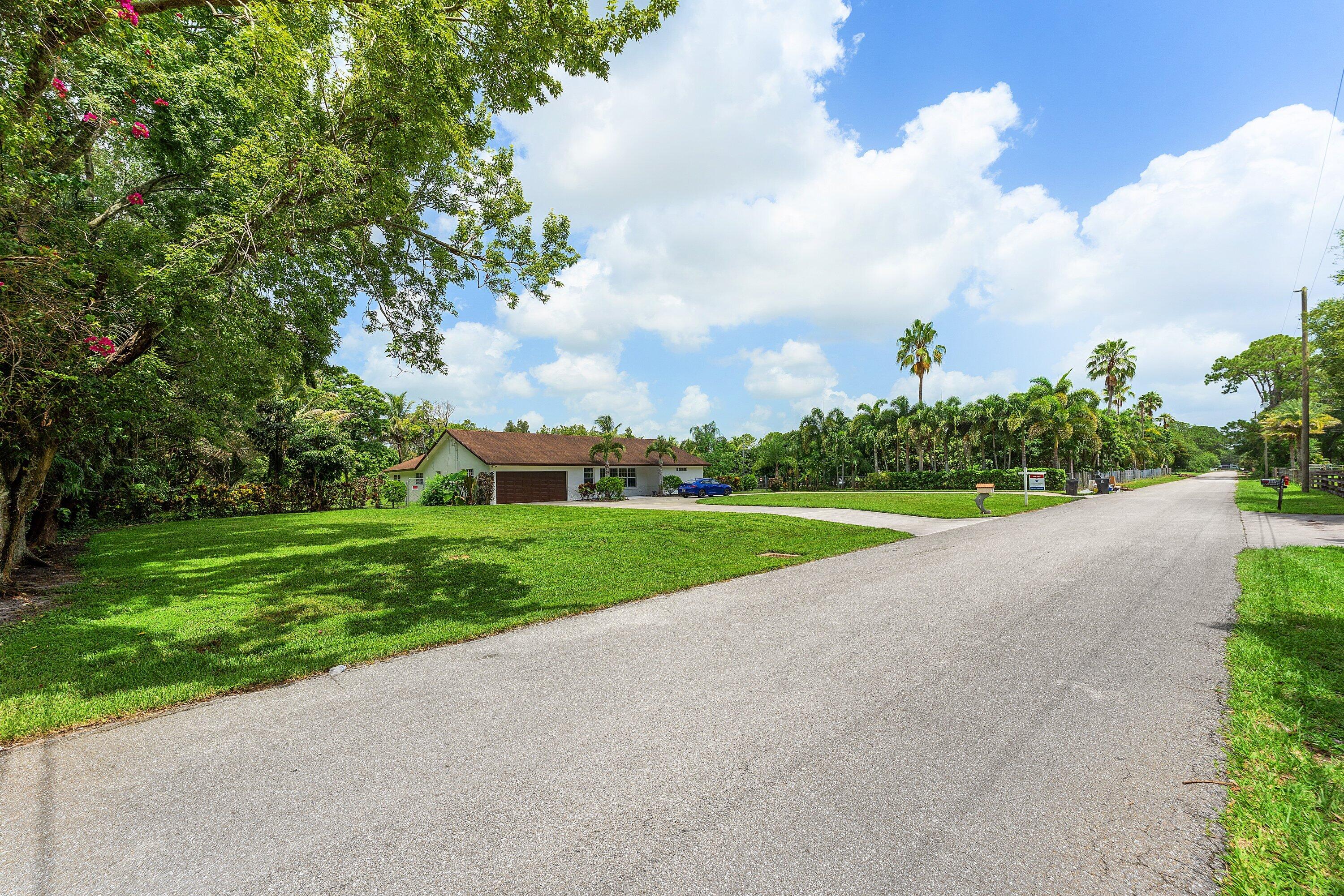 PALM BEACH FARMS CO 3 - Residential