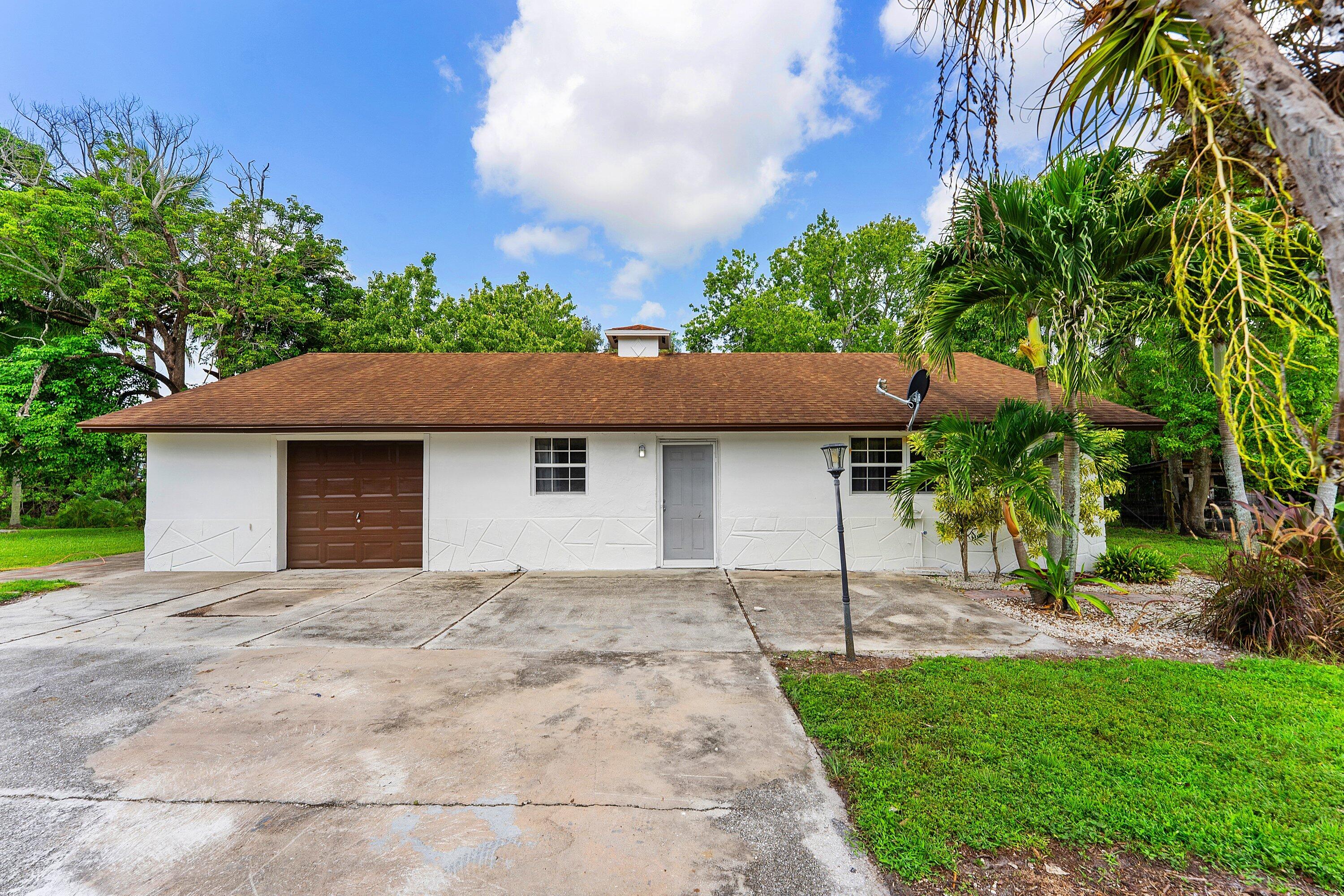 PALM BEACH FARMS CO 3 - Residential
