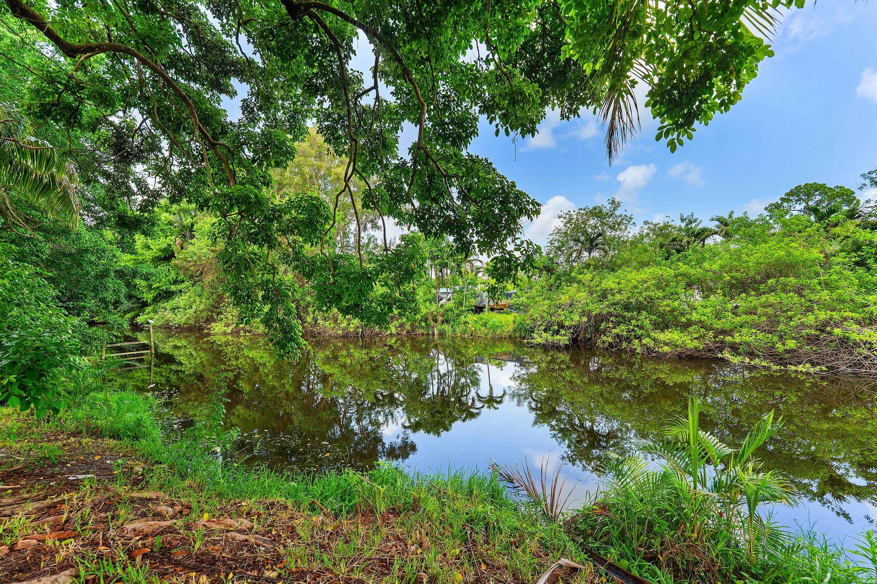 PALM BEACH FARMS CO 3 - Residential