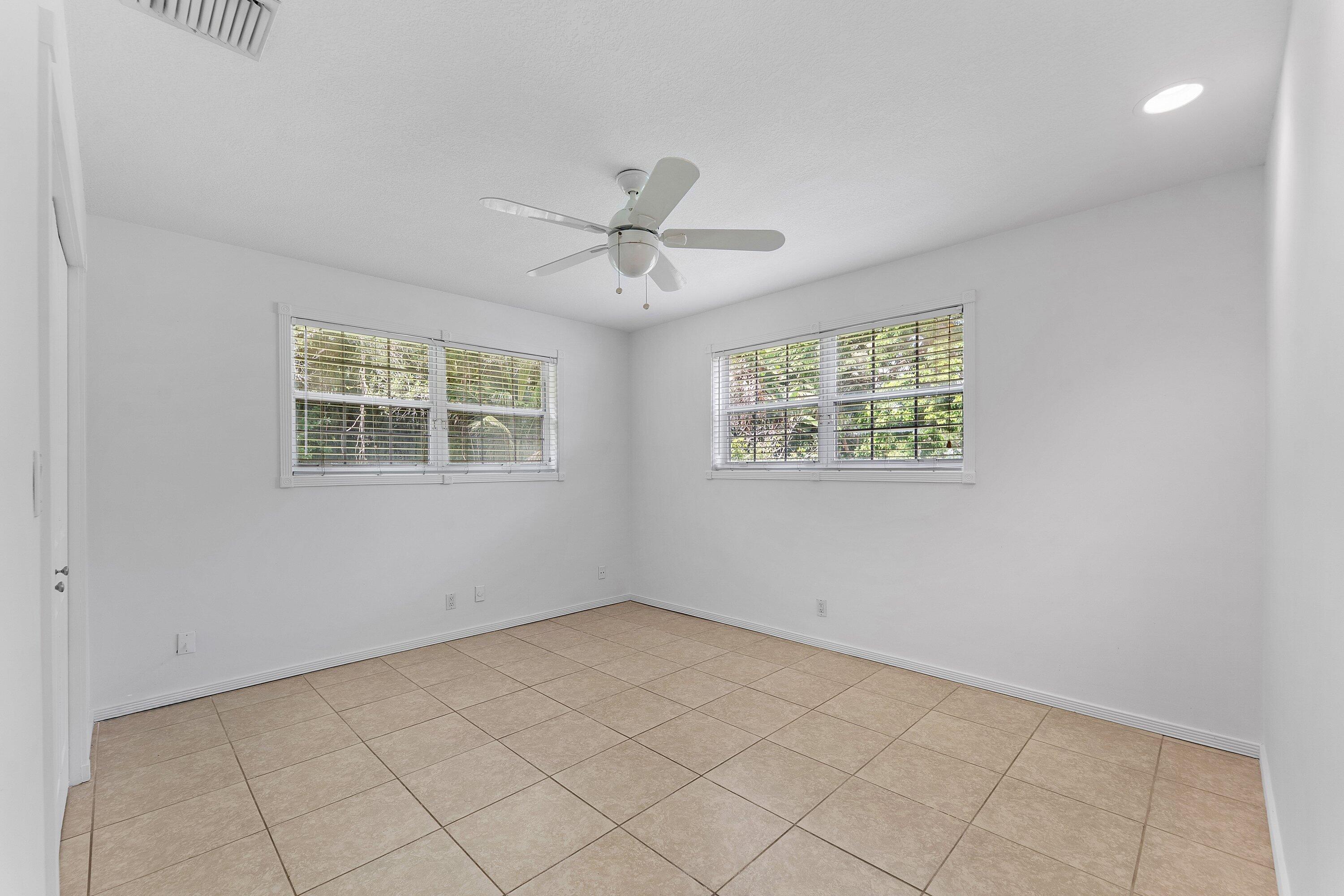PALM BEACH FARMS CO 3 - Residential