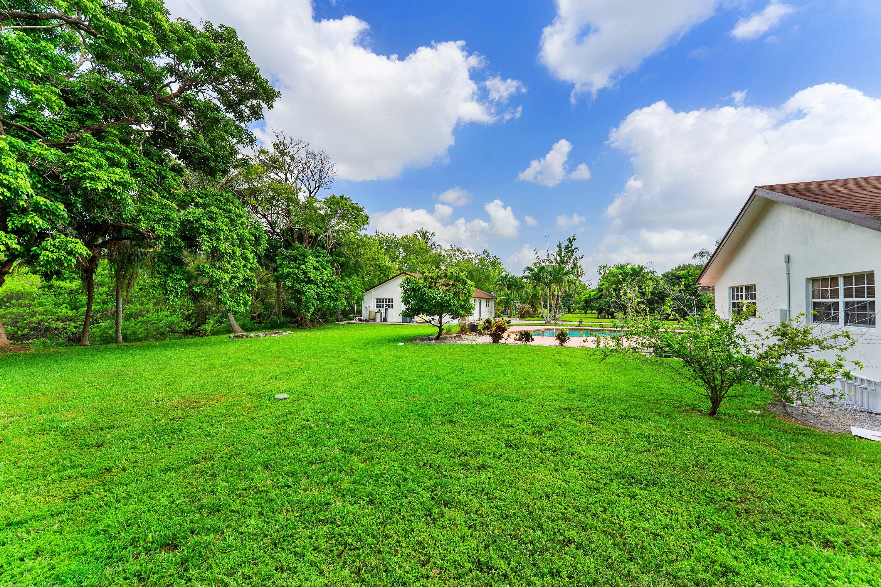 PALM BEACH FARMS CO 3 - Residential