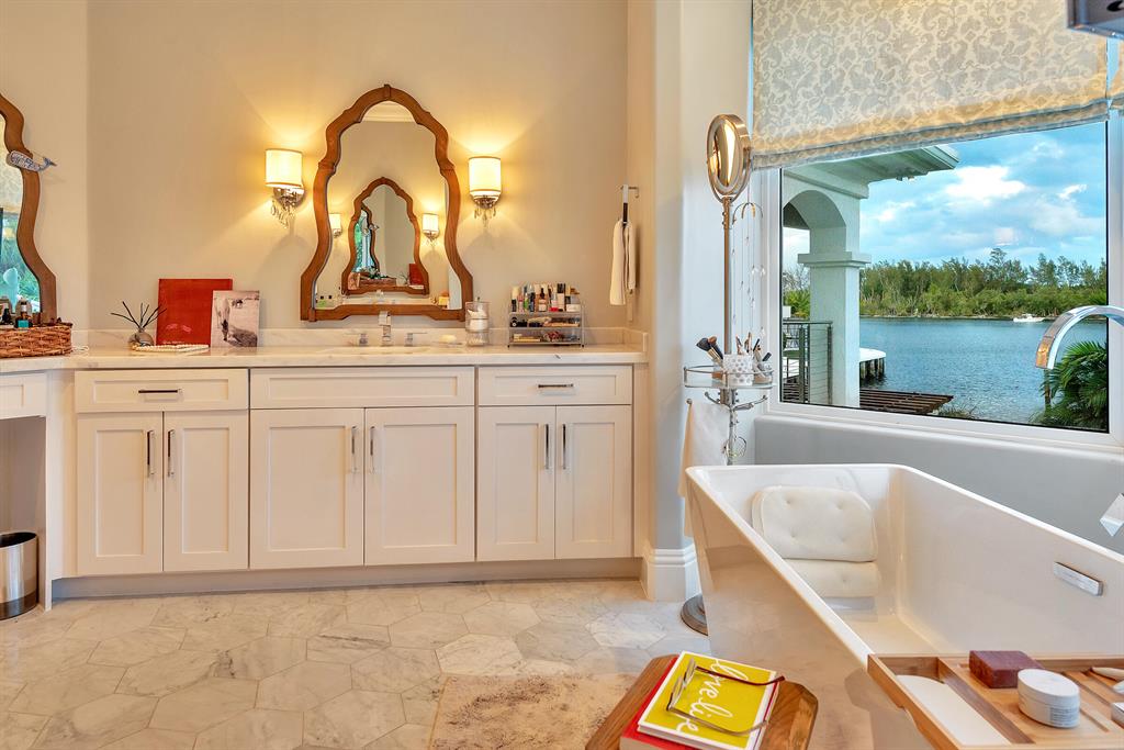LAKE ROGERS ISLE UNIT E - Residential