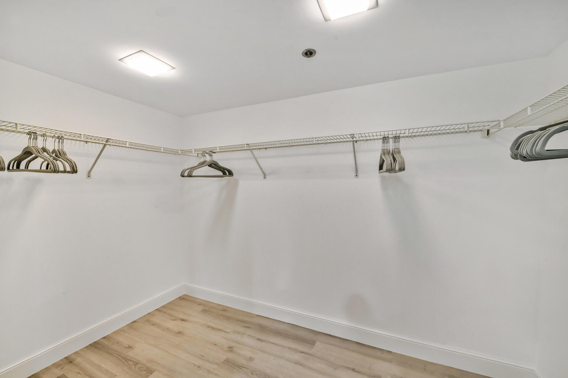 SEA RANCH CLUB OF BOCA III CONDO - Residential Lease