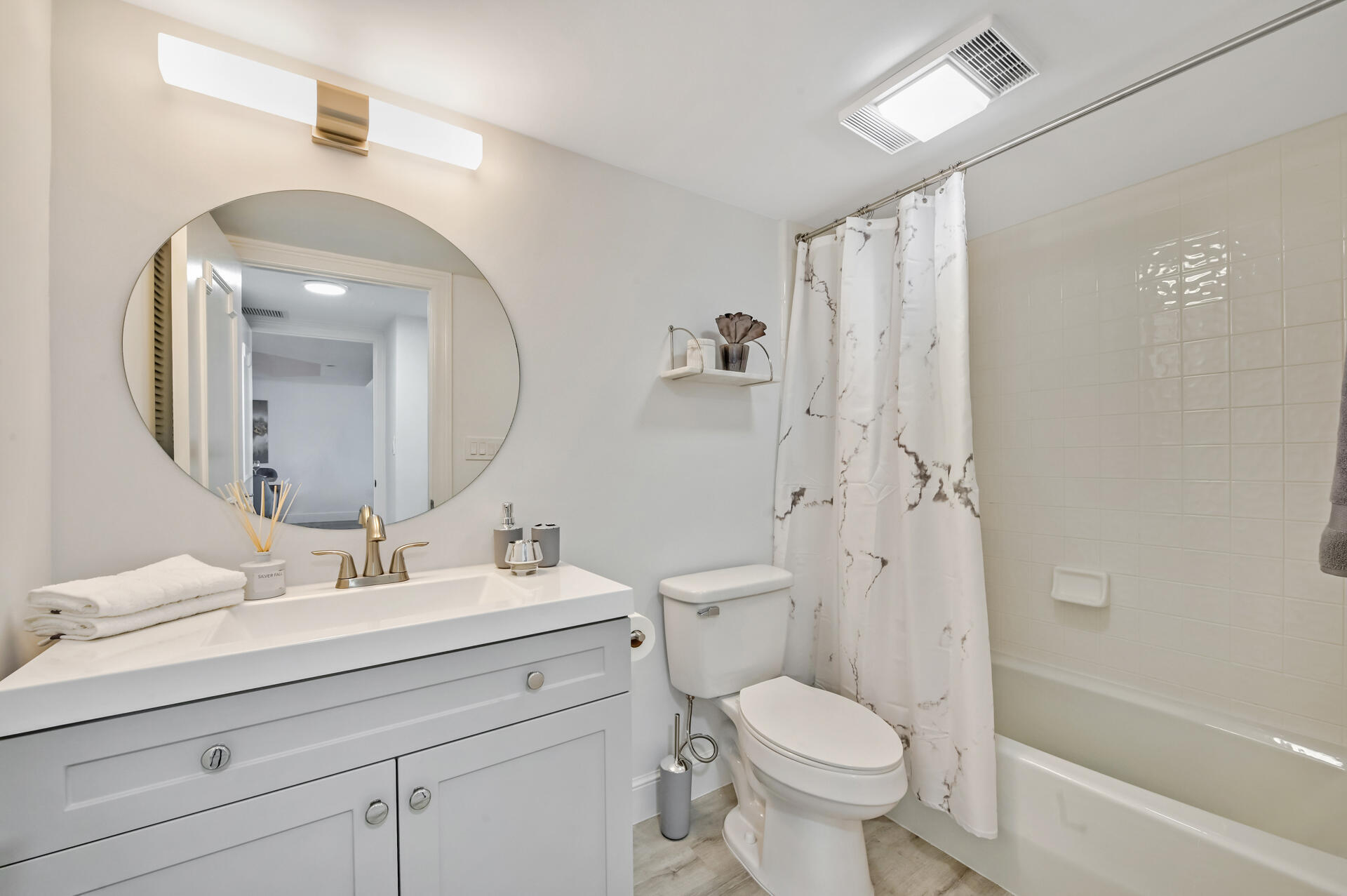 SEA RANCH CLUB OF BOCA III CONDO - Residential Lease