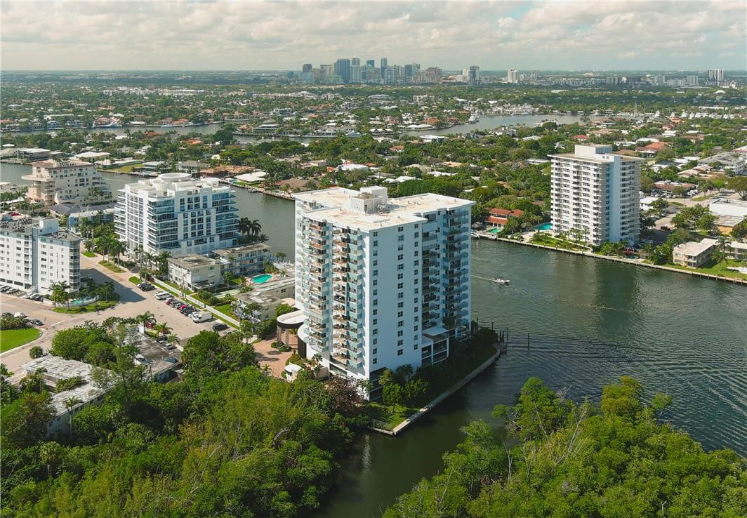 AMERICAS ON THE PARK - Residential
