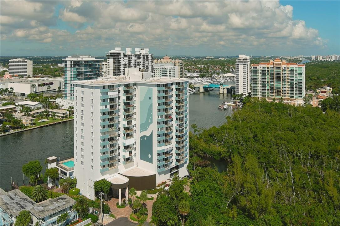 AMERICAS ON THE PARK - Residential