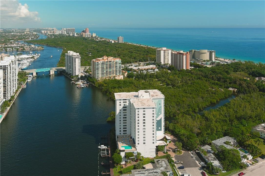 AMERICAS ON THE PARK - Residential
