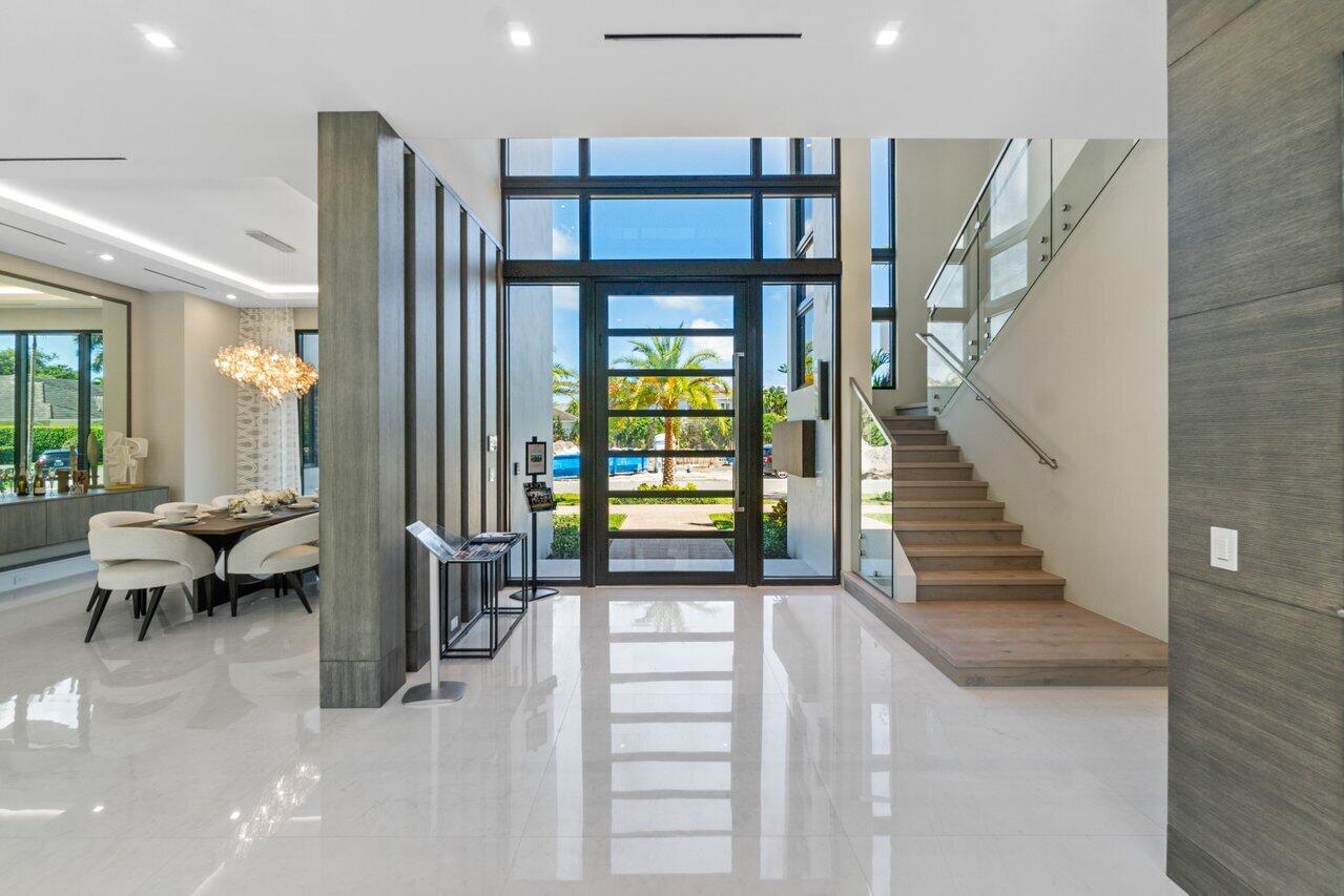 ROYAL PALM YACHT & COUNTRY CLUB - Residential
