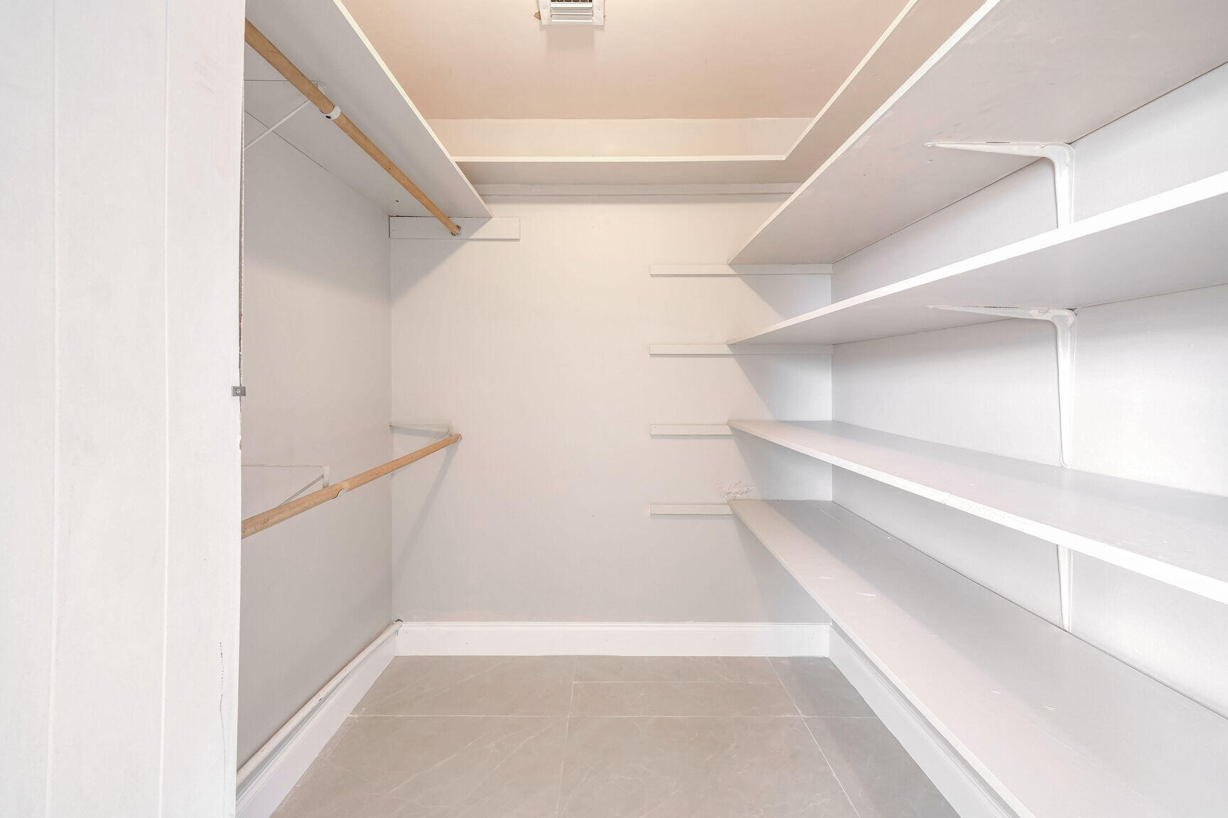 SILVER LAKE PARK ADDITION - Residential Lease
