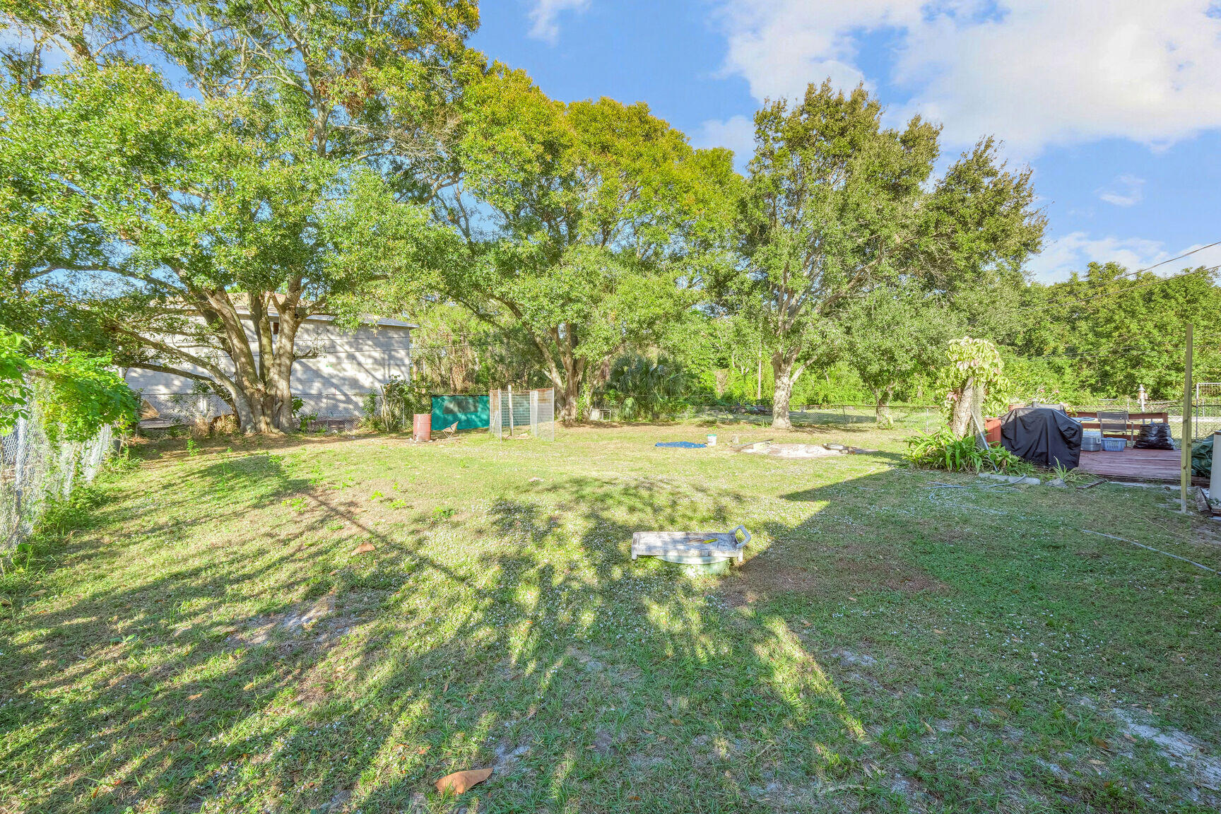 SILVER LAKE PARK ADDITION - Residential Lease