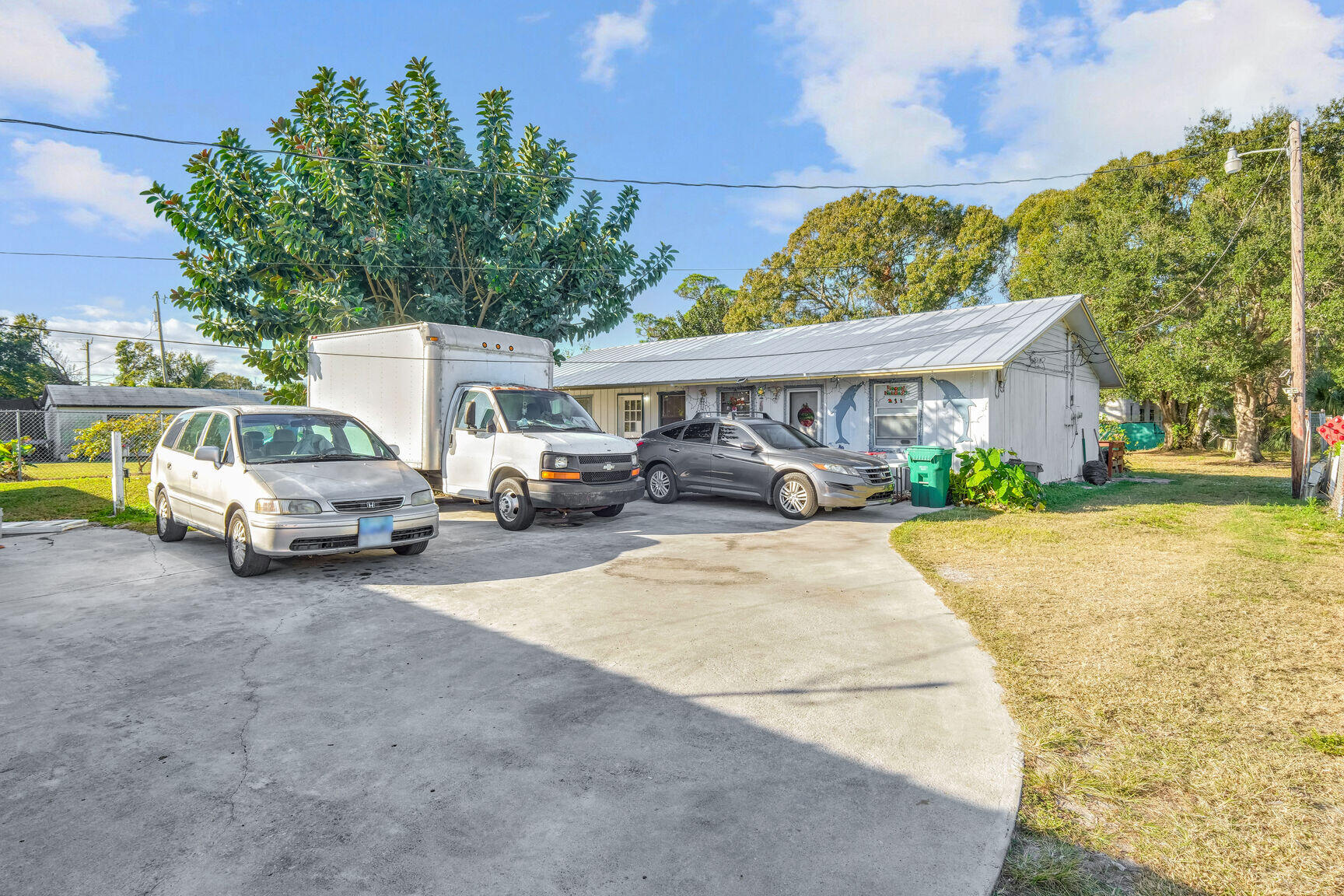 SILVER LAKE PARK ADDITION - Residential Lease