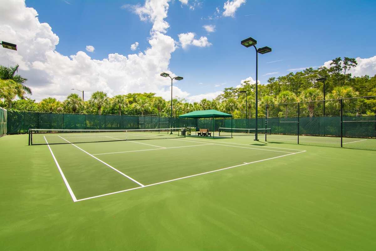 RIO VISTA OF ISLAND SHORES - Residential