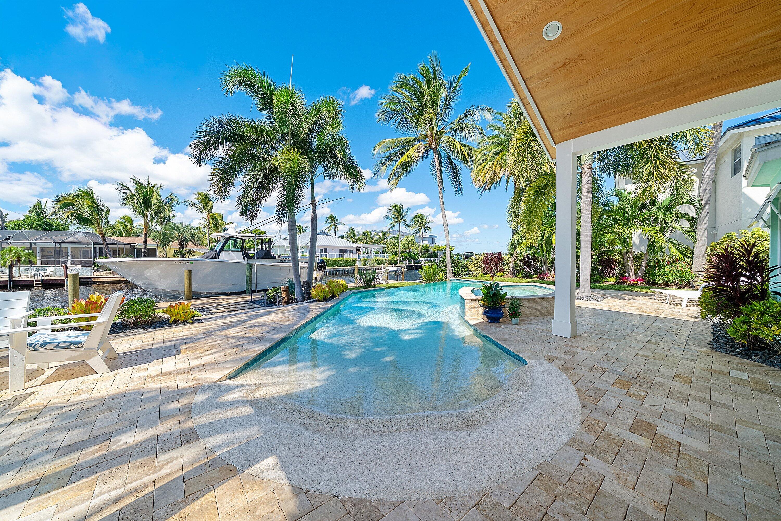 RIO VISTA OF ISLAND SHORES - Residential