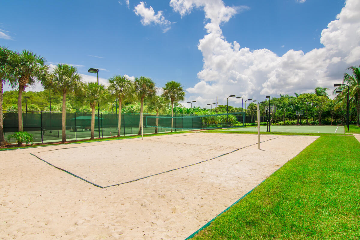 RIO VISTA OF ISLAND SHORES - Residential