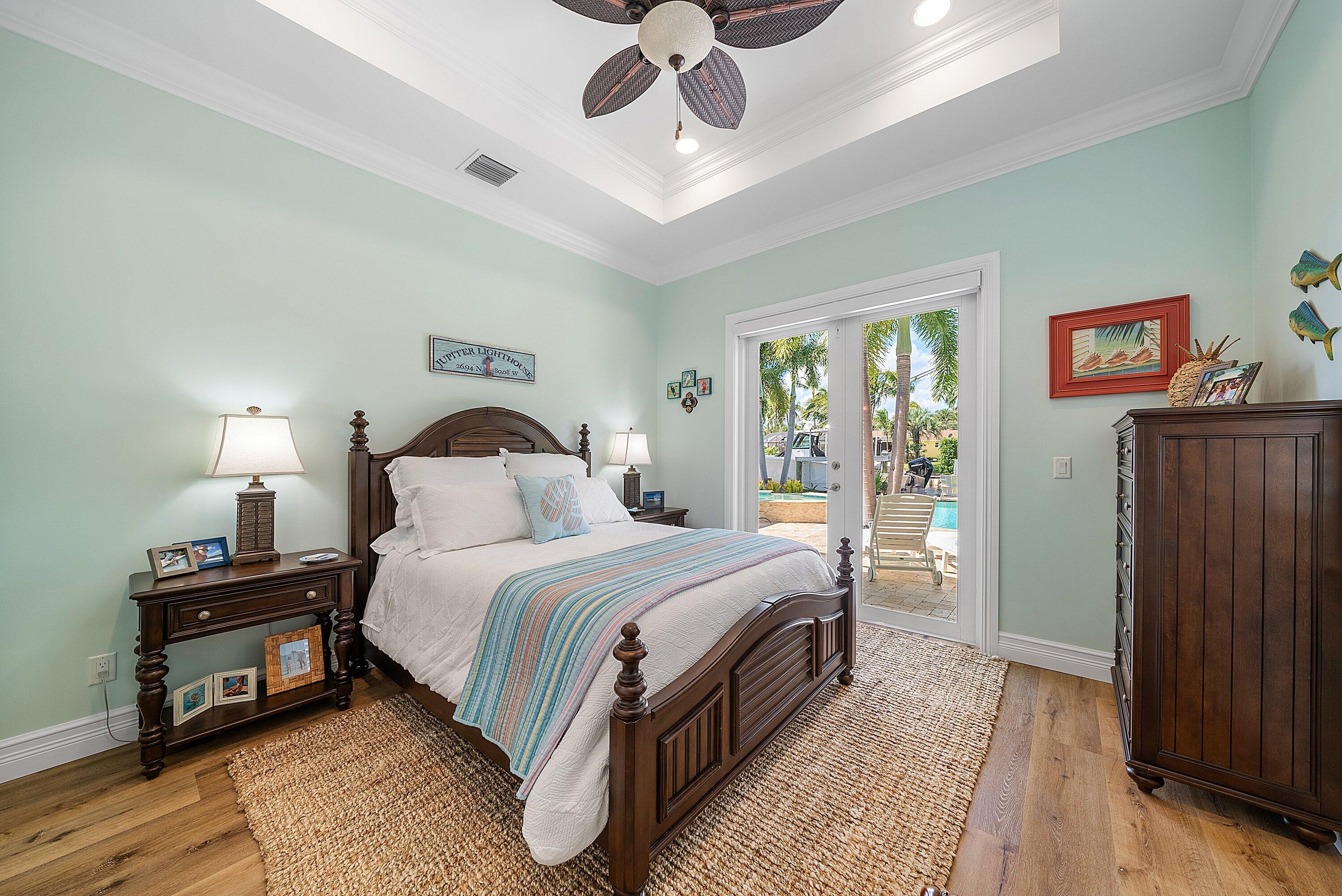RIO VISTA OF ISLAND SHORES - Residential